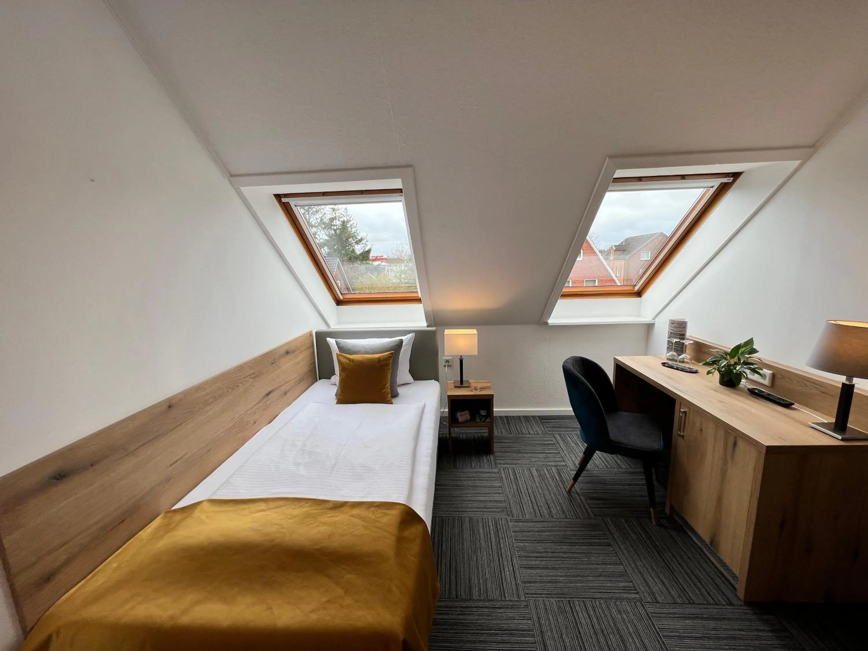 Bed in Hotel Garni am Obsthof Stade - Altes Land