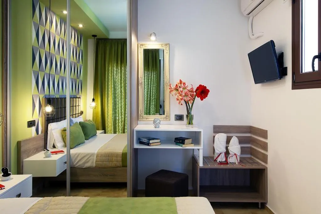 Bed in Kallitsakis Beach