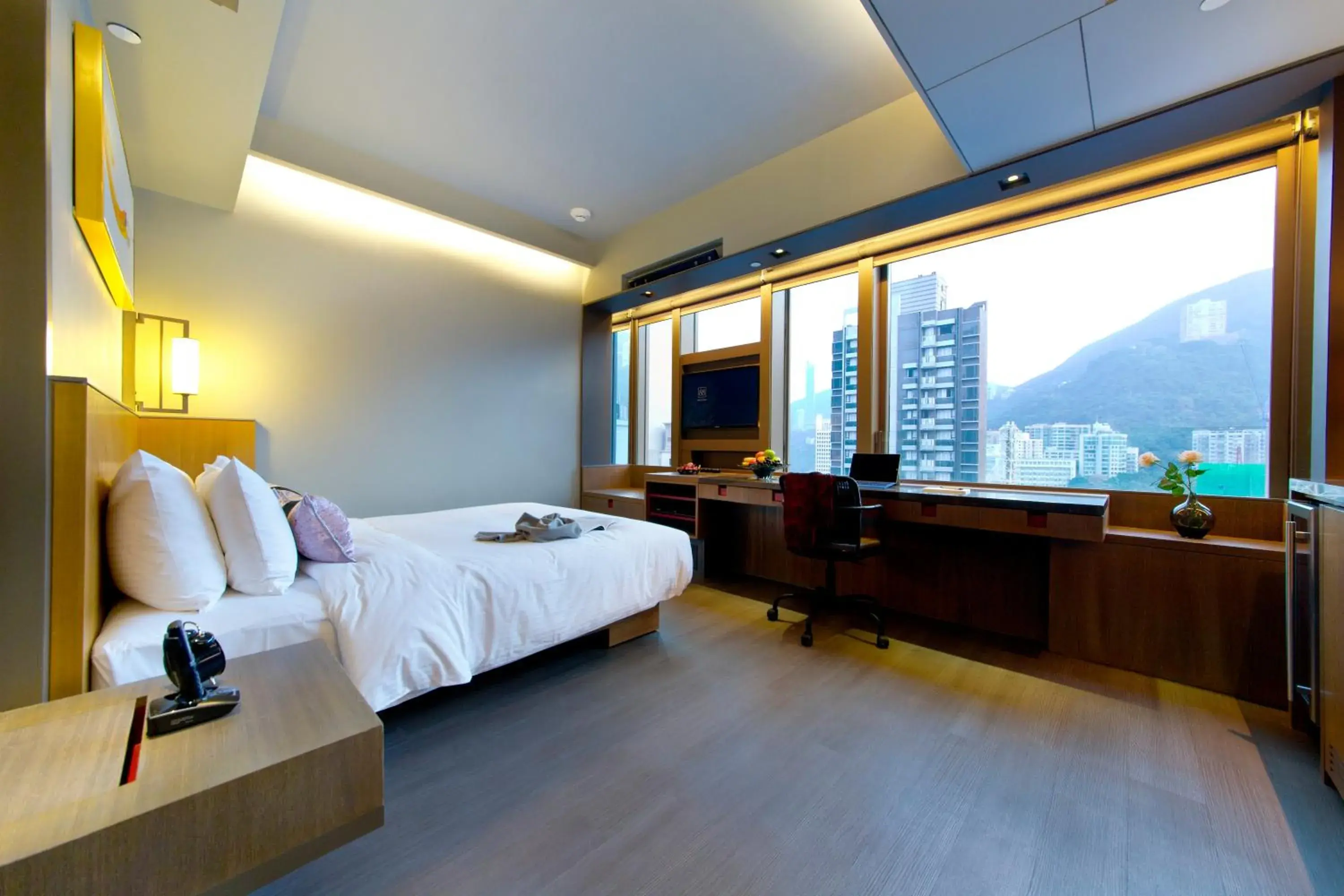 88 Execuitve Queen Mountain View in Wanchai 88 88 Execuitve Queen Mountain View in Wanchai 88