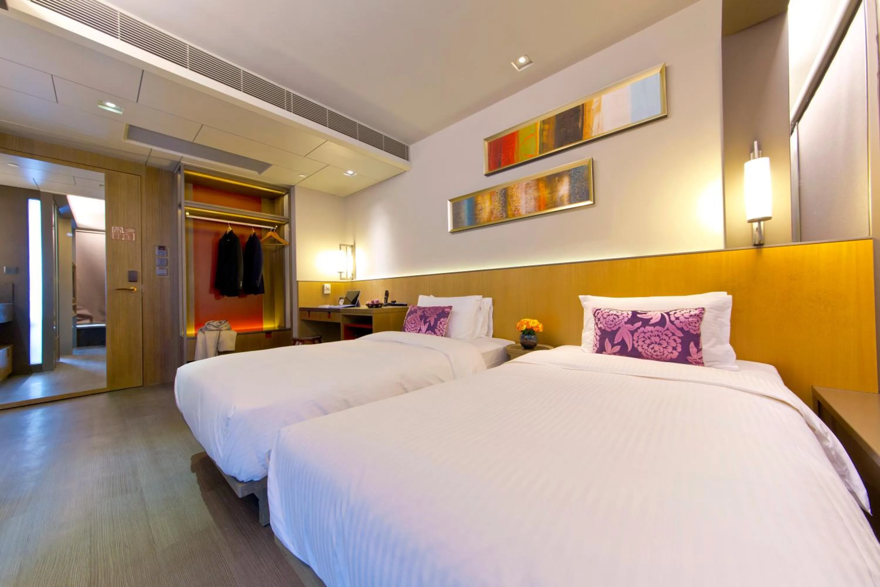 Bedroom, Bed in Wanchai 88