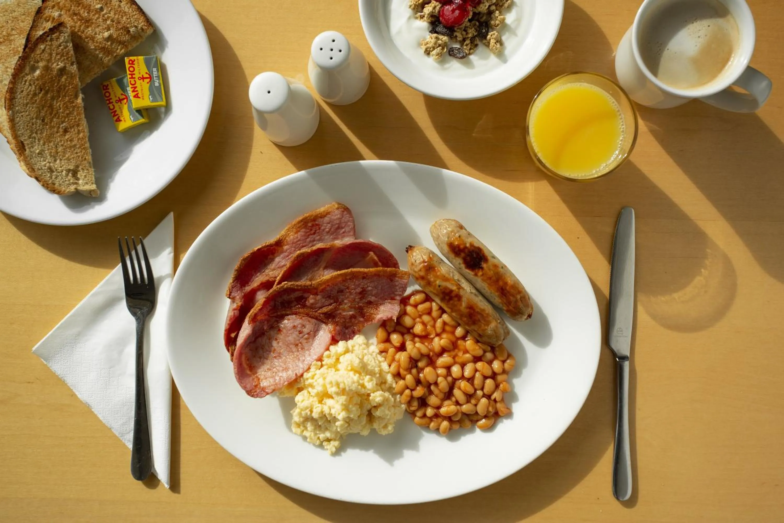 Breakfast in Holiday Inn Express Southampton - M27, J7 by IHG