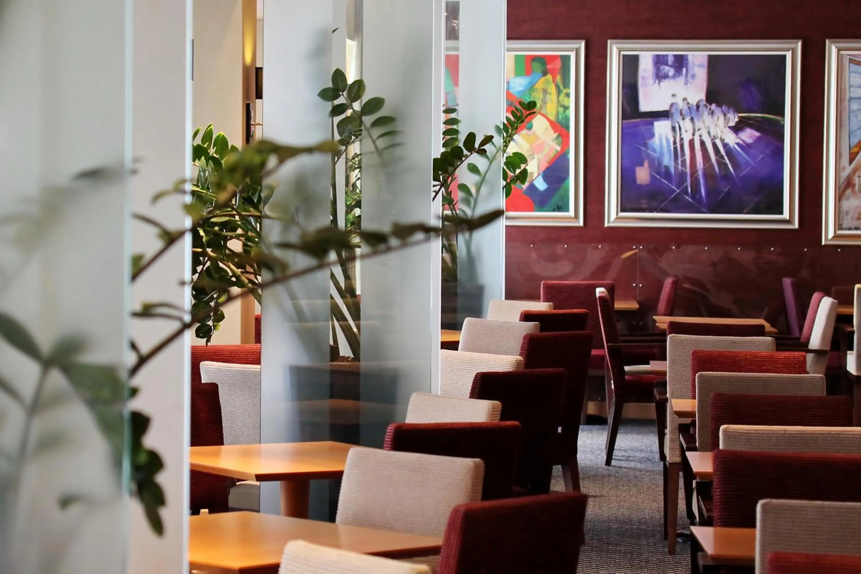 Restaurant/places to eat in Holiday Inn Express Southampton - M27, J7 by IHG