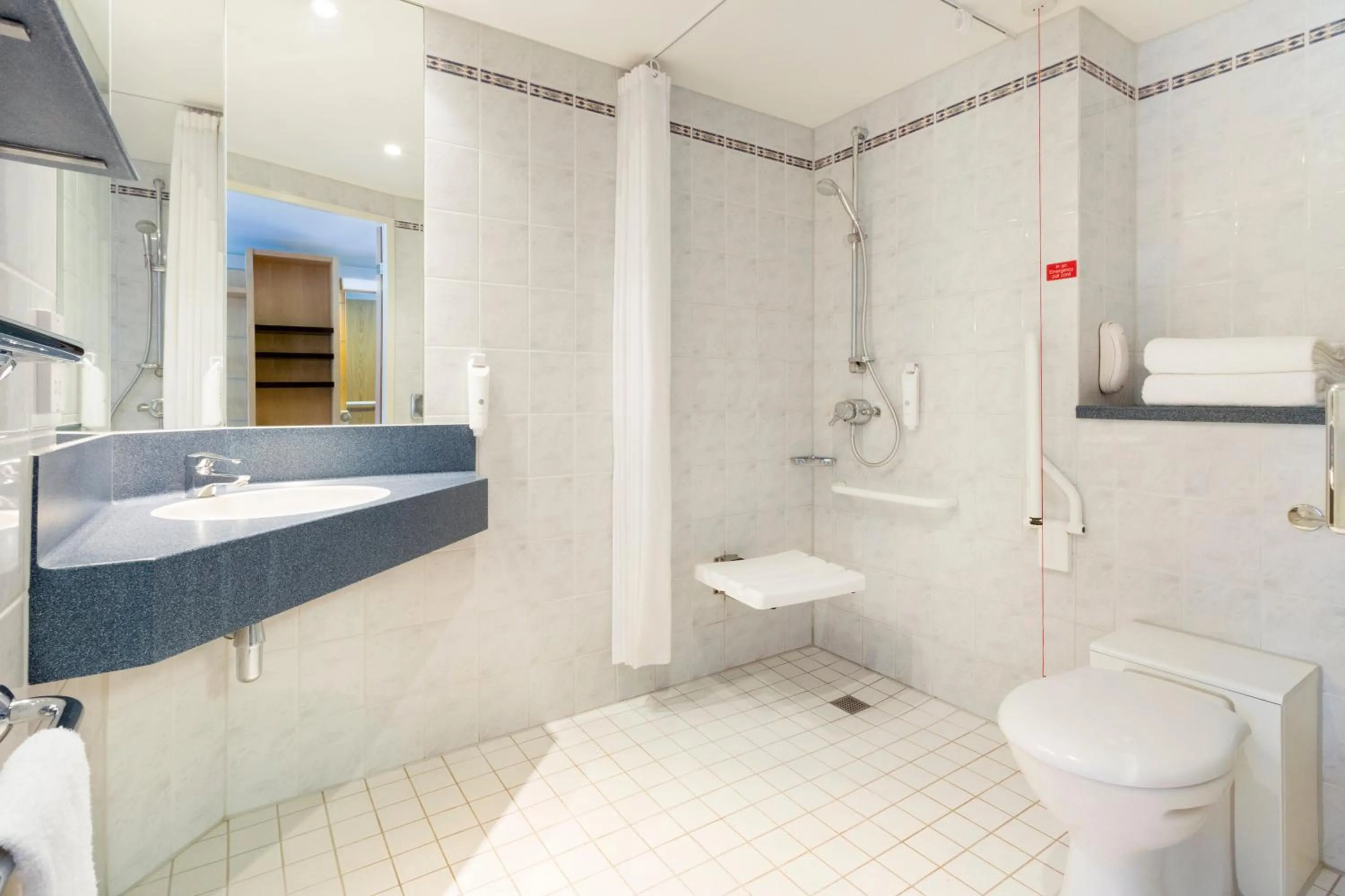 Bathroom in Holiday Inn Express Southampton - M27, J7 by IHG
