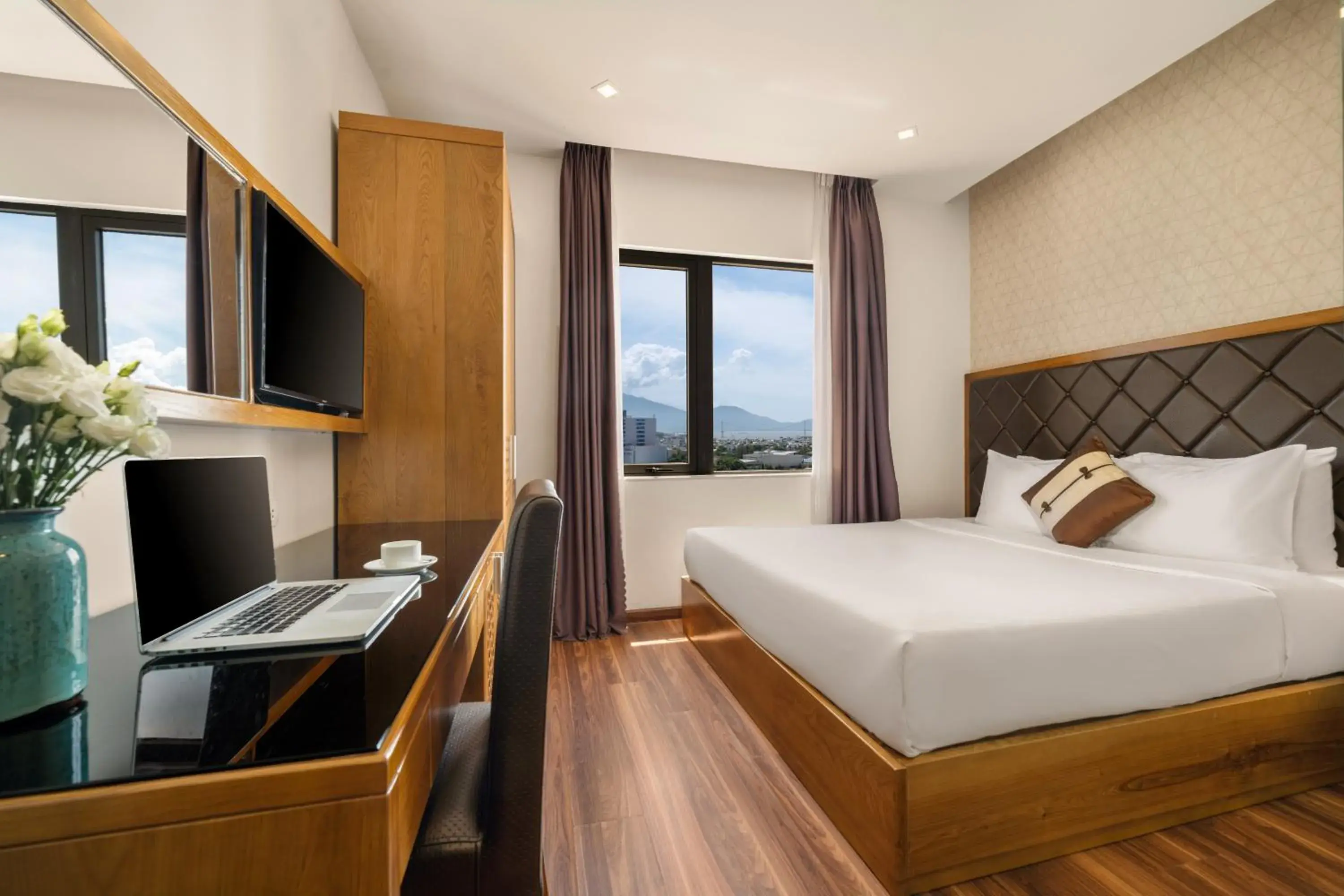 Superior Double Room in Grand Sunrise 3 Hotel & Spa Da Nang Superior Double Room in Grand Sunrise 3 Hotel & Spa Da Nang