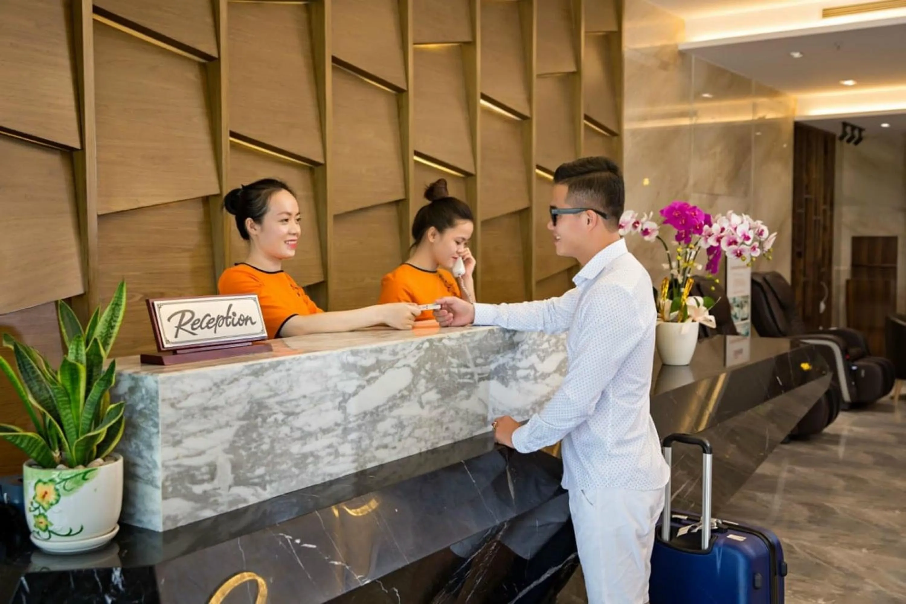 Staff in Grand Sunrise 3 Hotel & Spa Da Nang