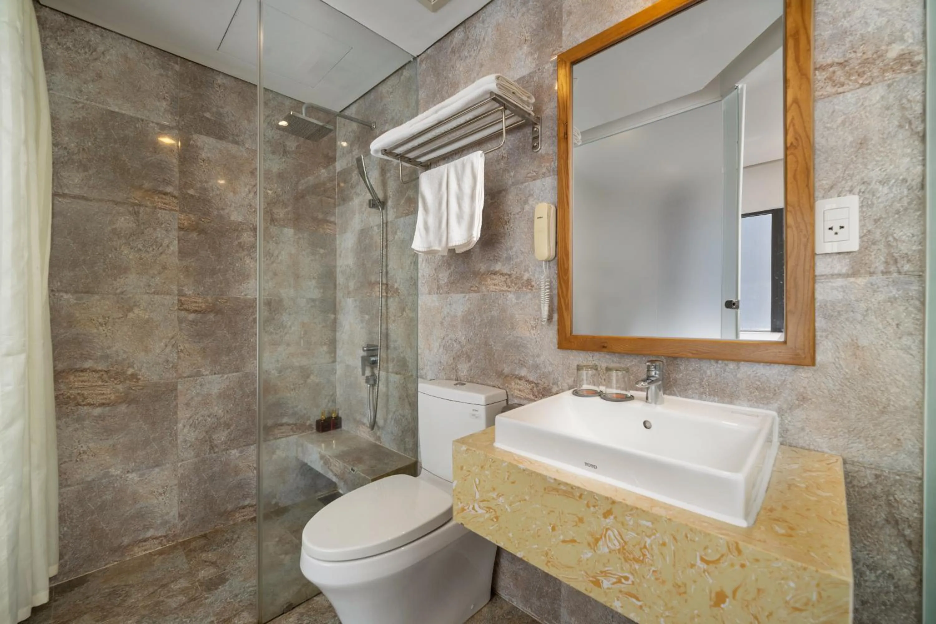 Shower in Grand Sunrise 3 Hotel & Spa Da Nang