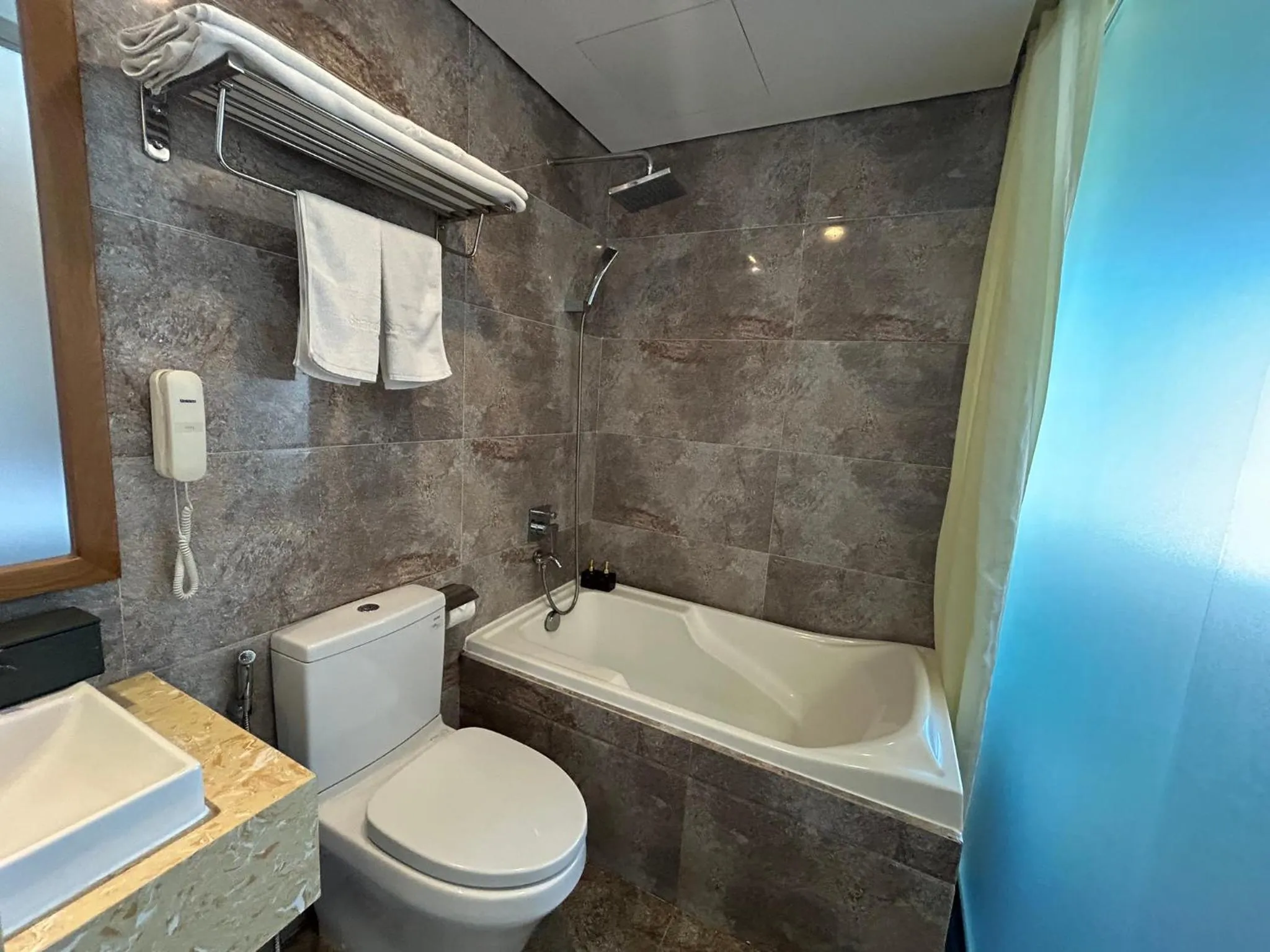 Shower in Grand Sunrise 3 Hotel & Spa Da Nang