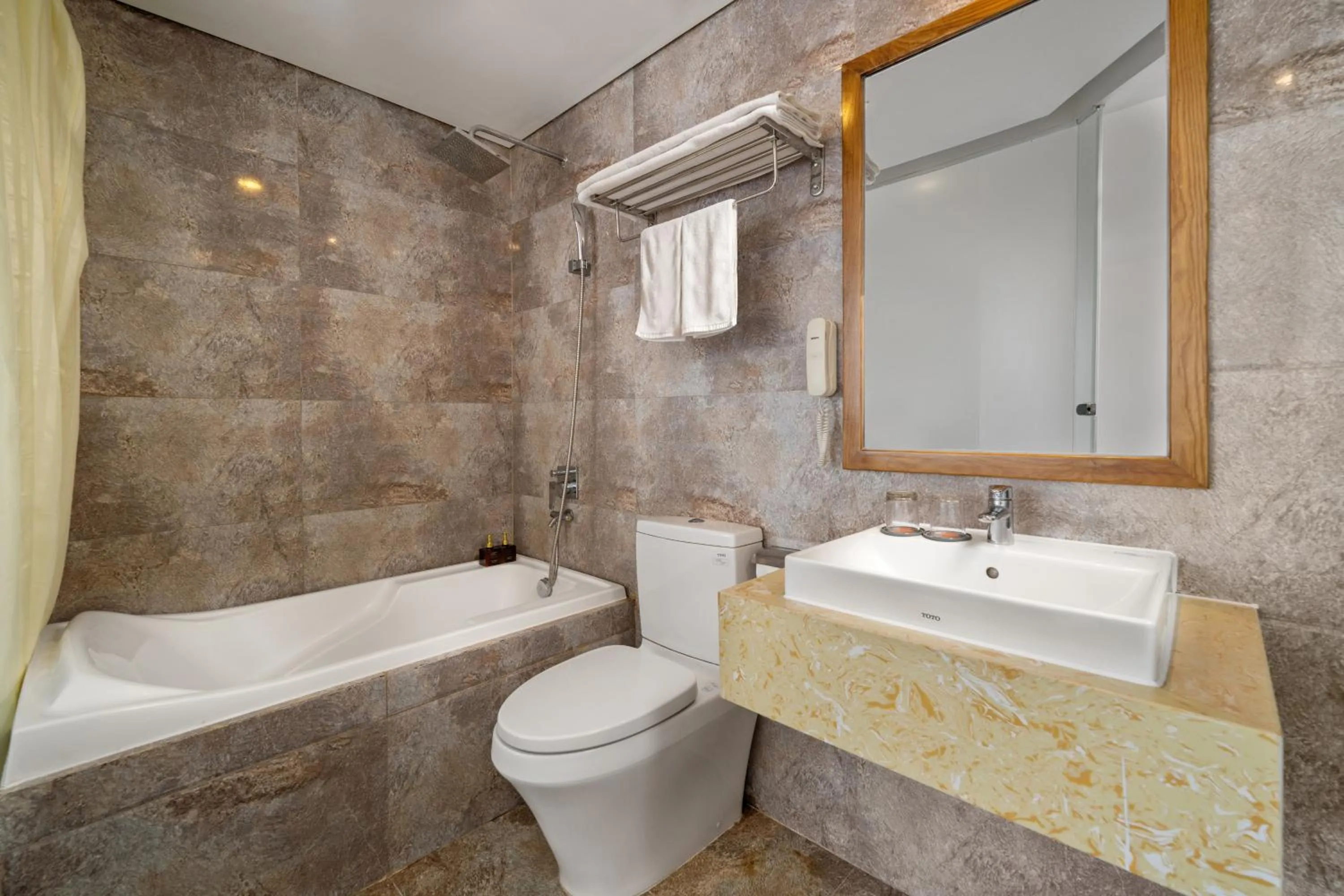 Bath in Grand Sunrise 3 Hotel & Spa Da Nang