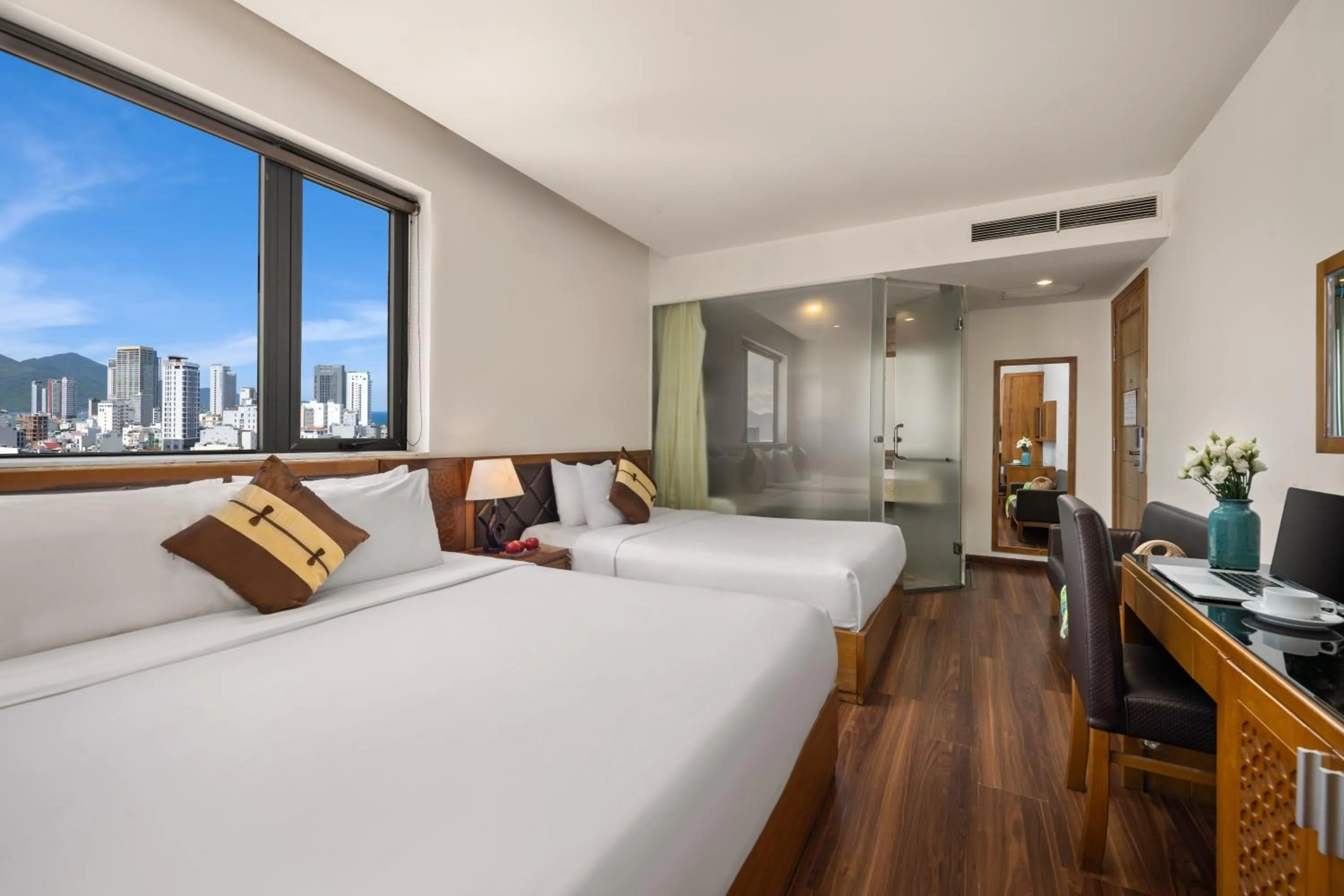 Toilet, Bed in Grand Sunrise 3 Hotel & Spa Da Nang