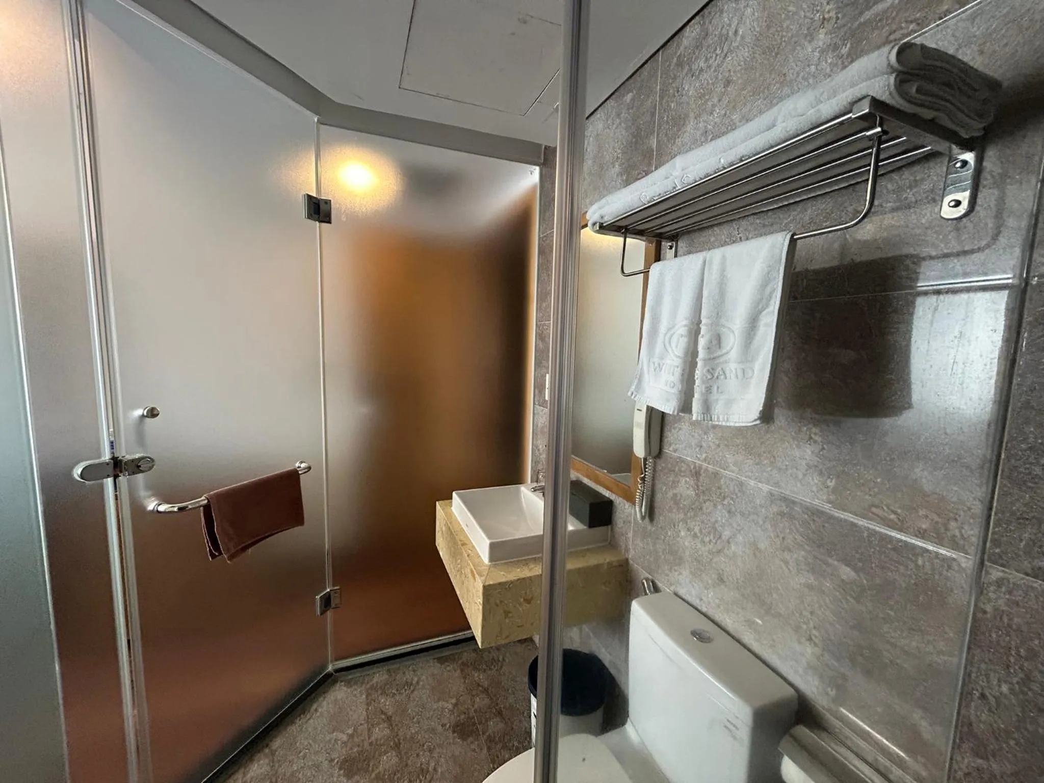 Shower in Grand Sunrise 3 Hotel & Spa Da Nang