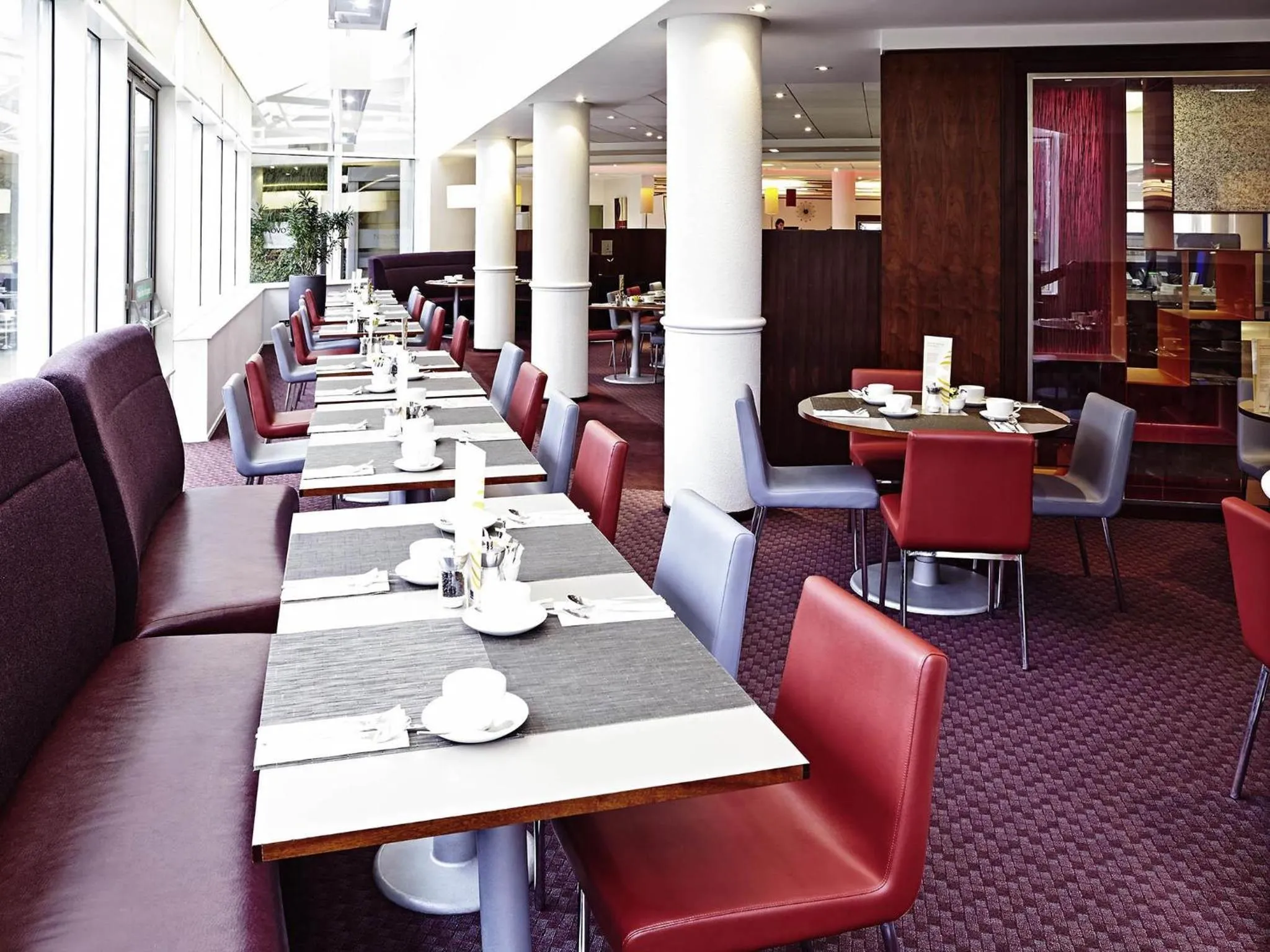 Restaurant/places to eat in Novotel Sheffield Centre