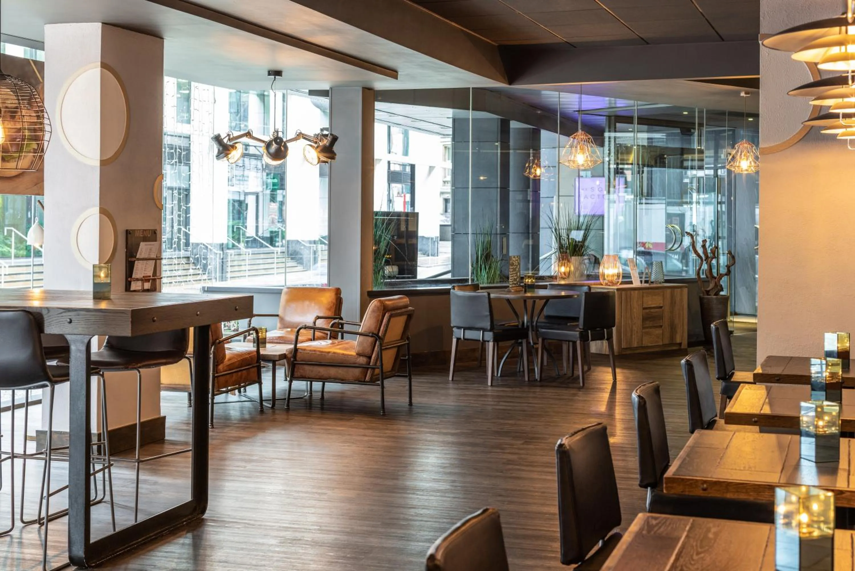 Restaurant/places to eat in Novotel Leeds Centre