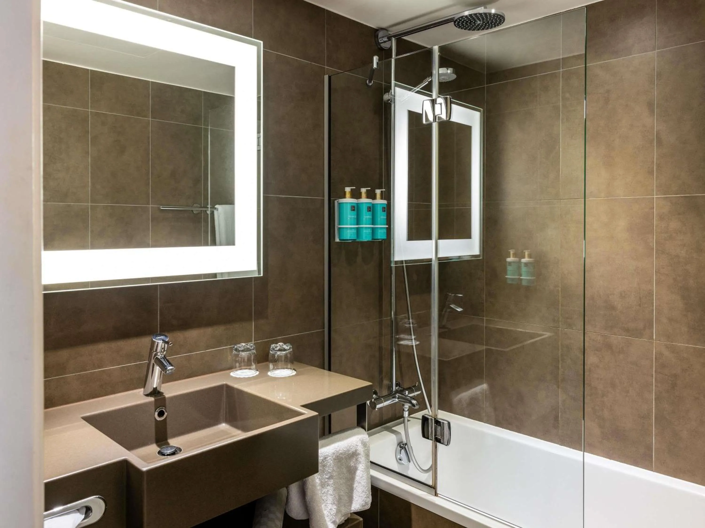 Bedroom in Novotel Leeds Centre