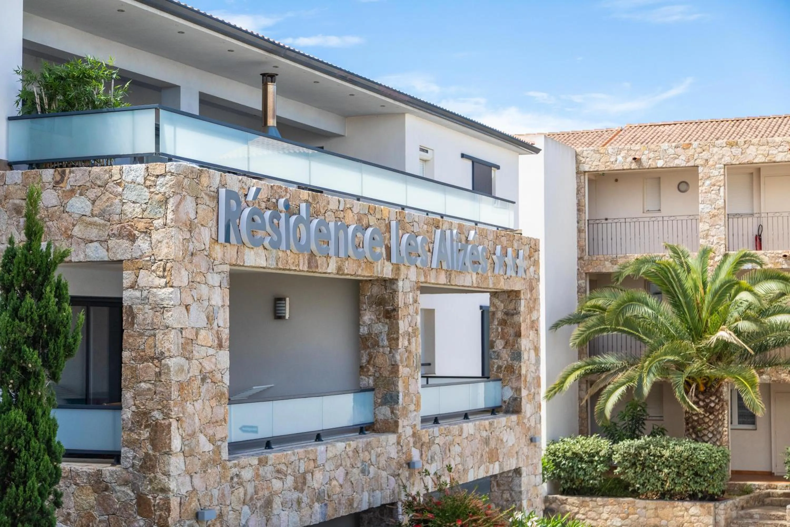 Property building in Les Alizés Résidence & Spa