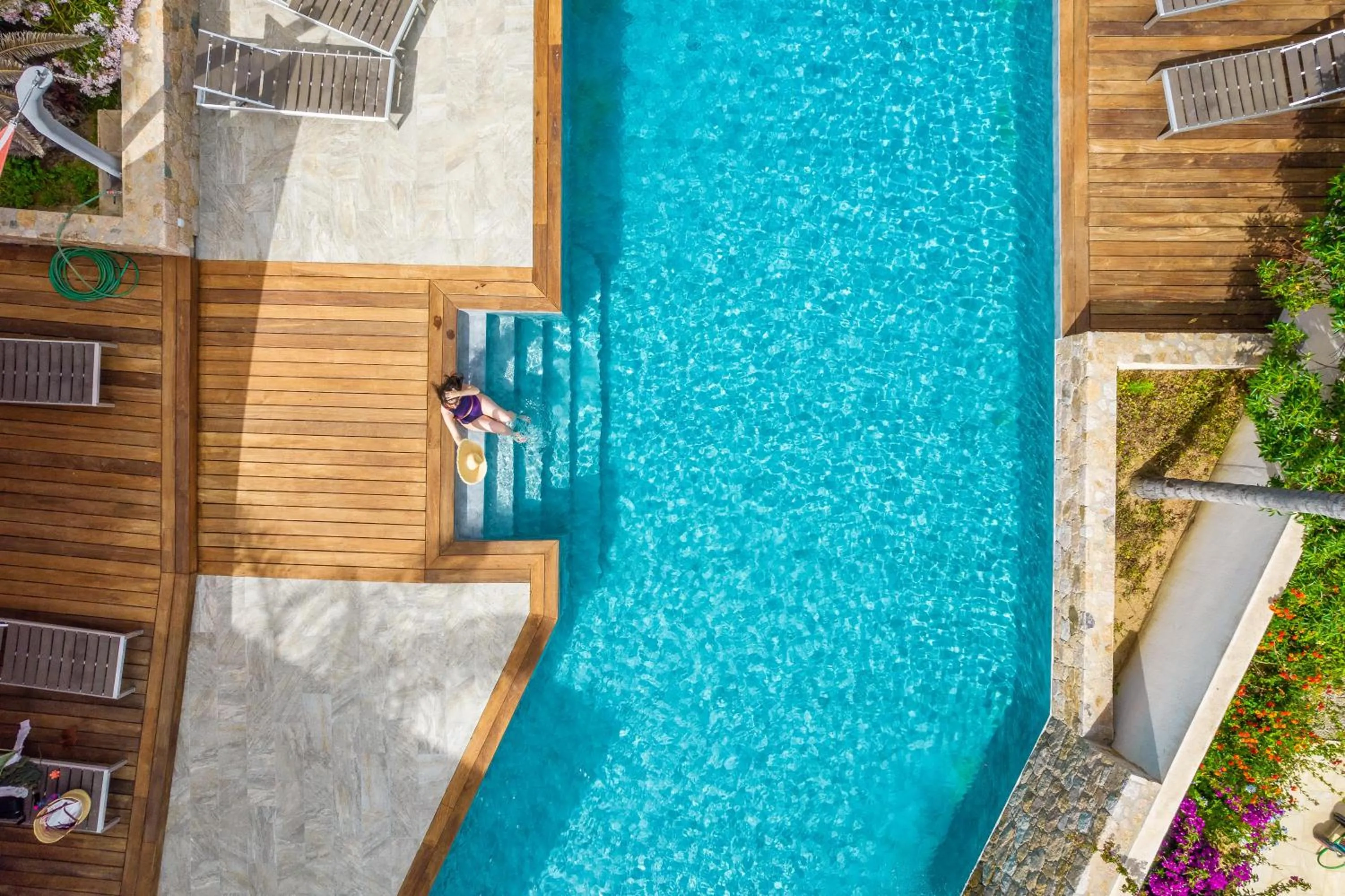 Swimming pool in Les Alizés Résidence & Spa