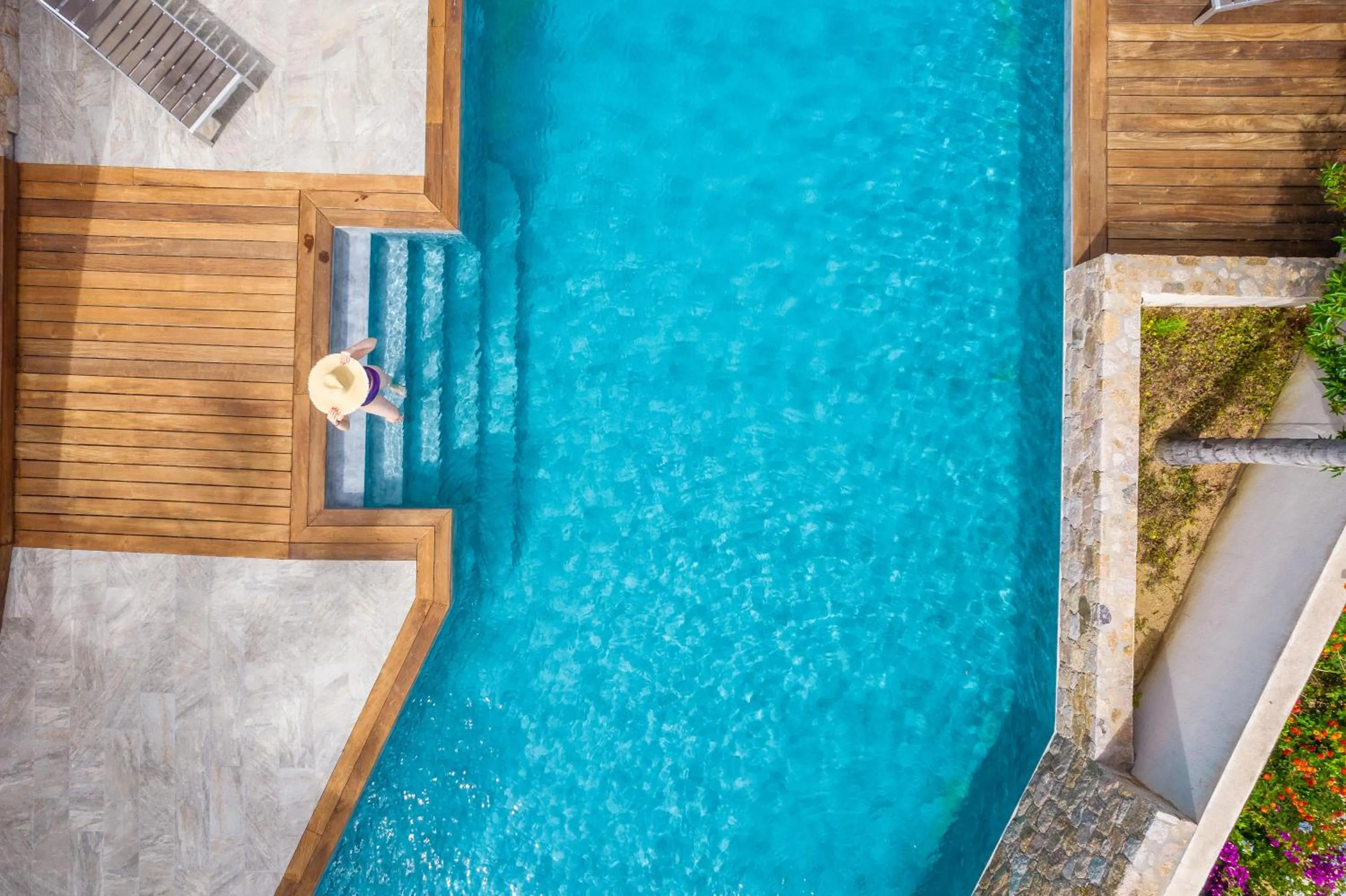 Swimming pool in Les Alizés Résidence & Spa