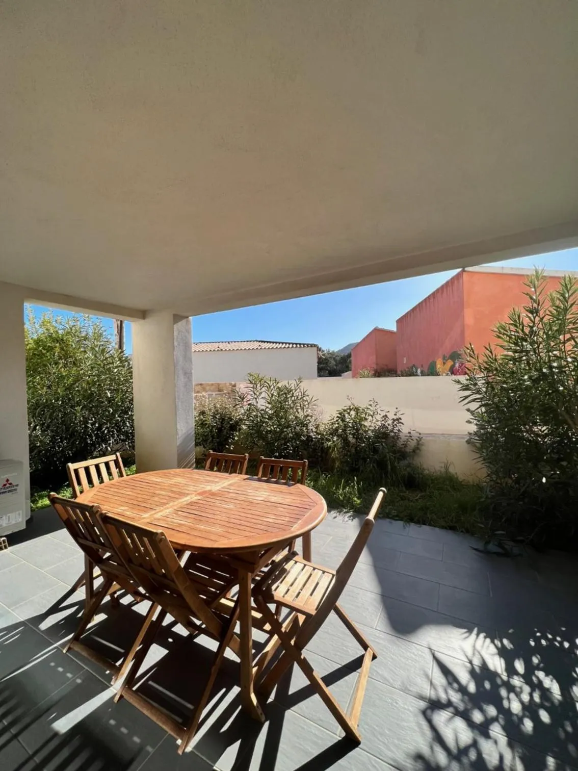 Patio in Les Alizés Résidence & Spa