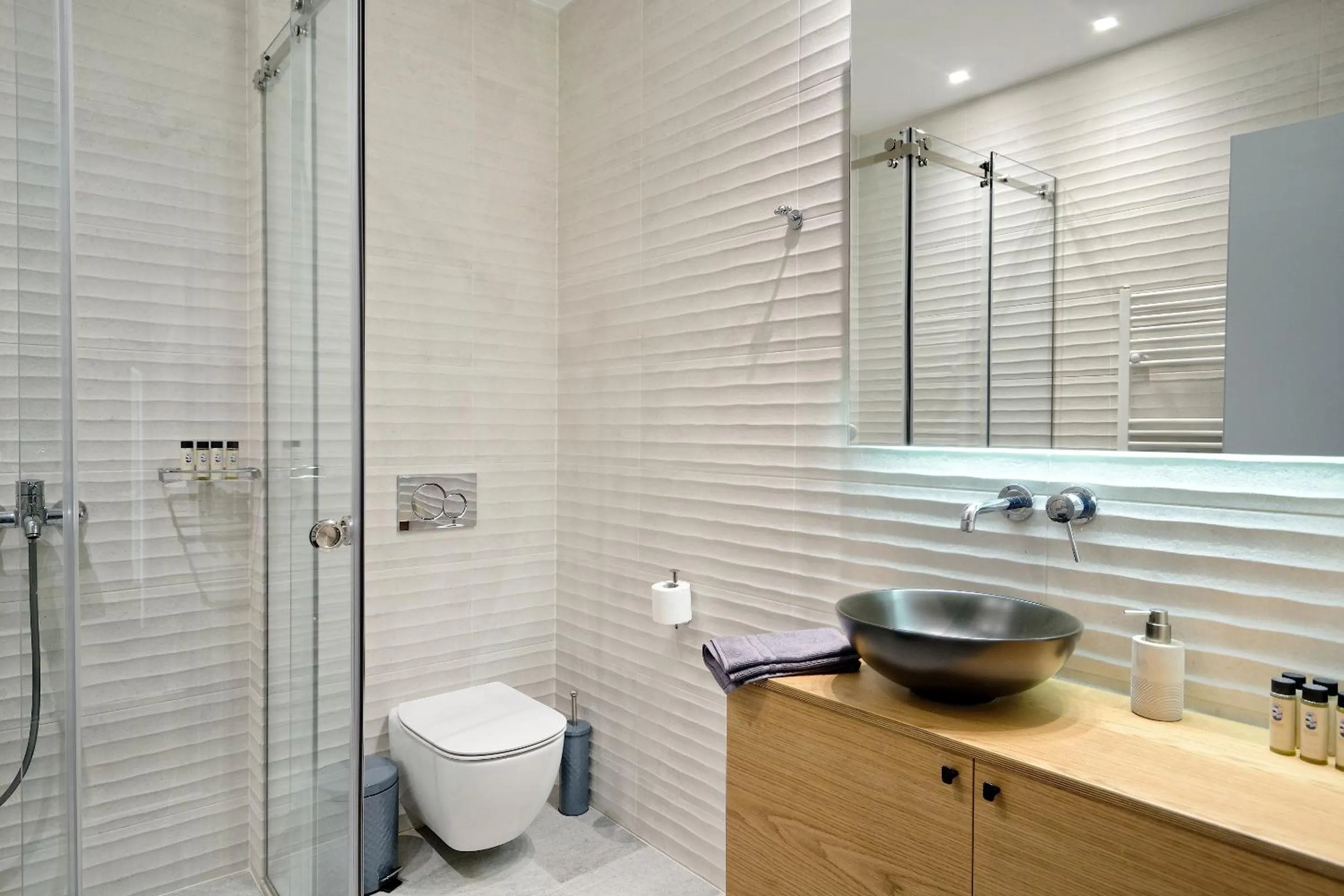 Shower in Muses Residence