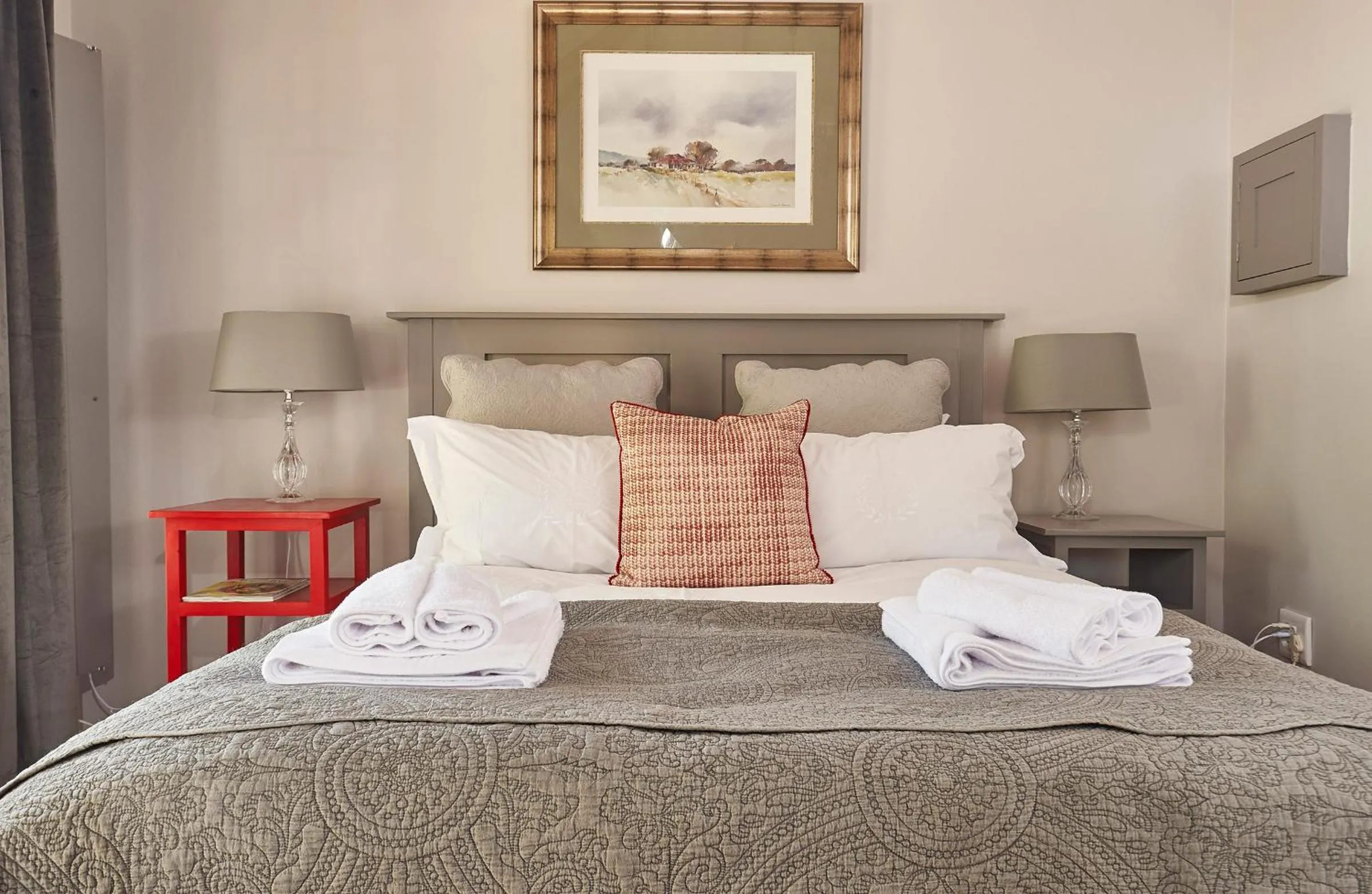 Bedroom, Bed in Highland Quarters