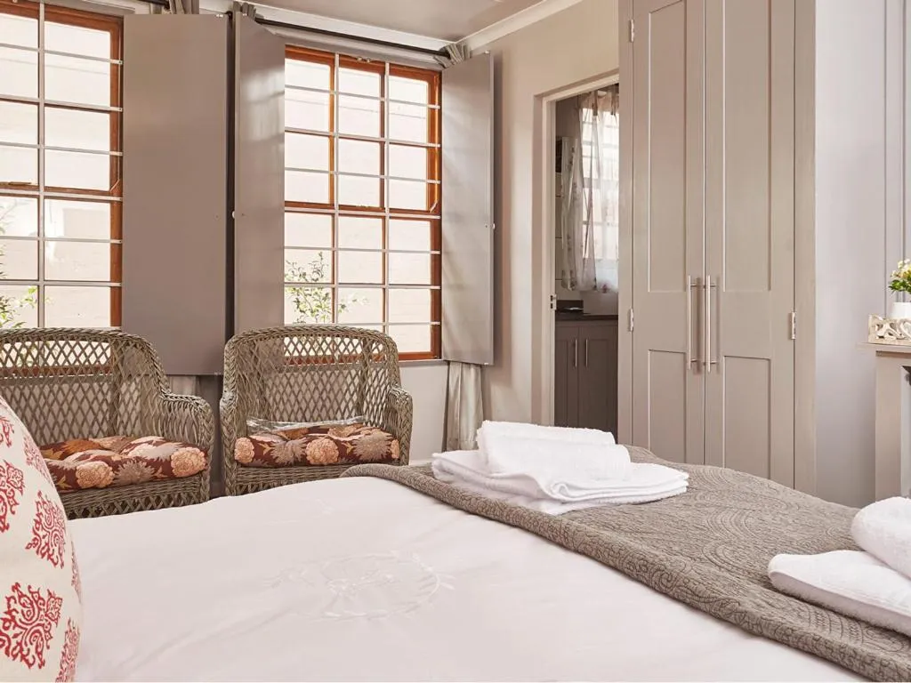 Bedroom, Bed in Highland Quarters