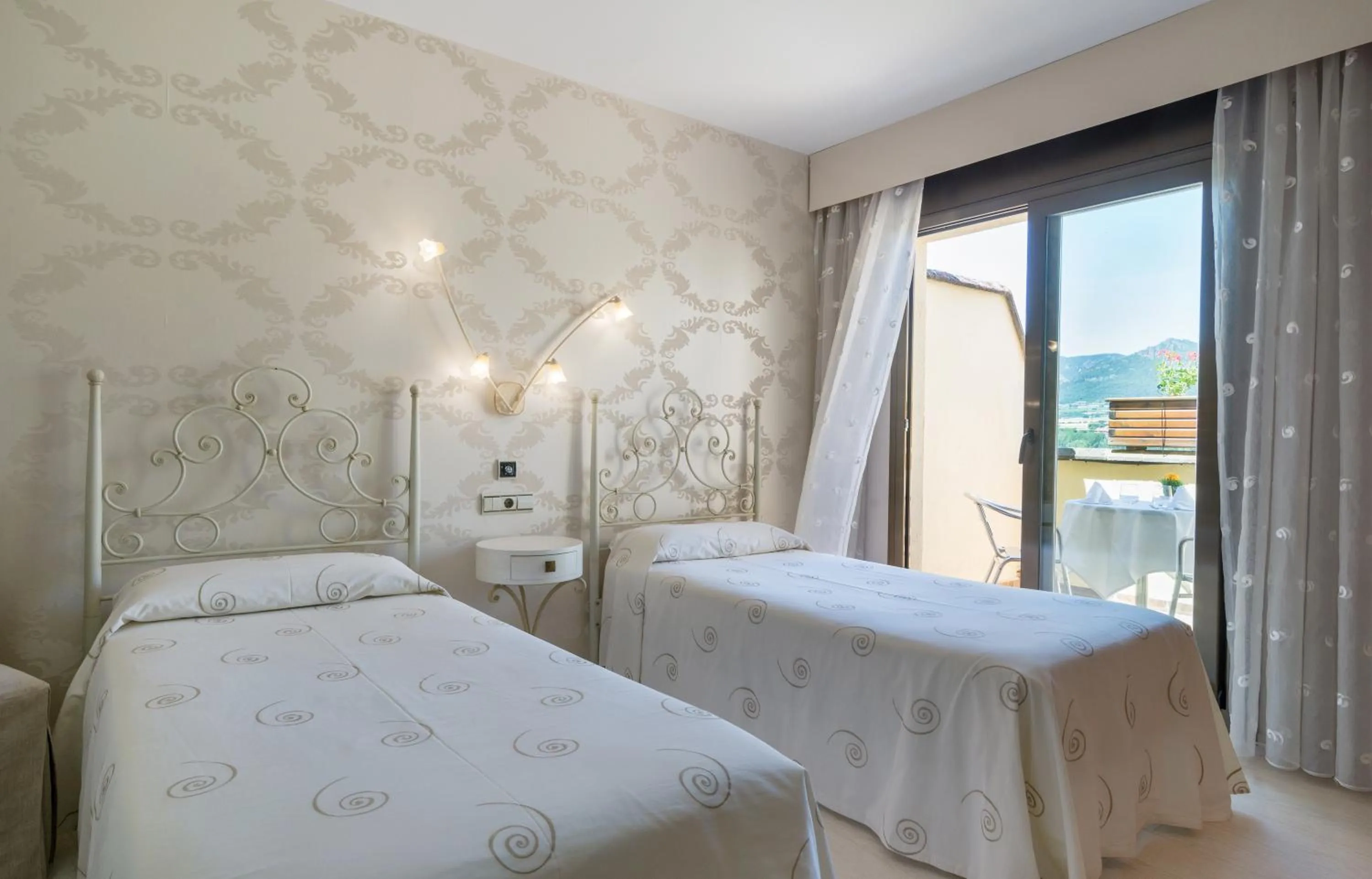 Bed in Hotel Restaurant Cal Petit