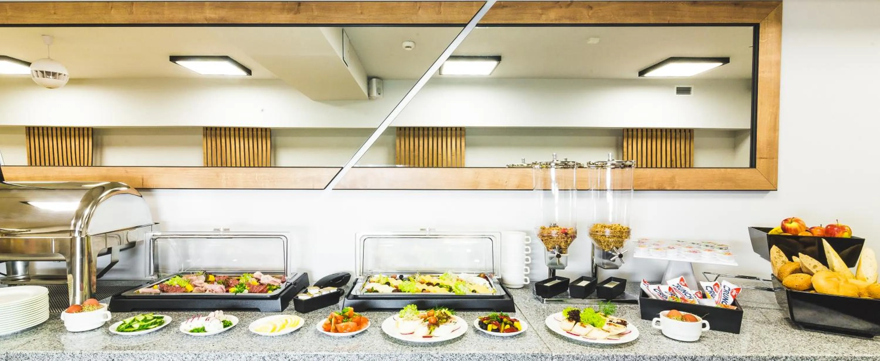 Buffet breakfast in Waw Hotel Airport Okęcie