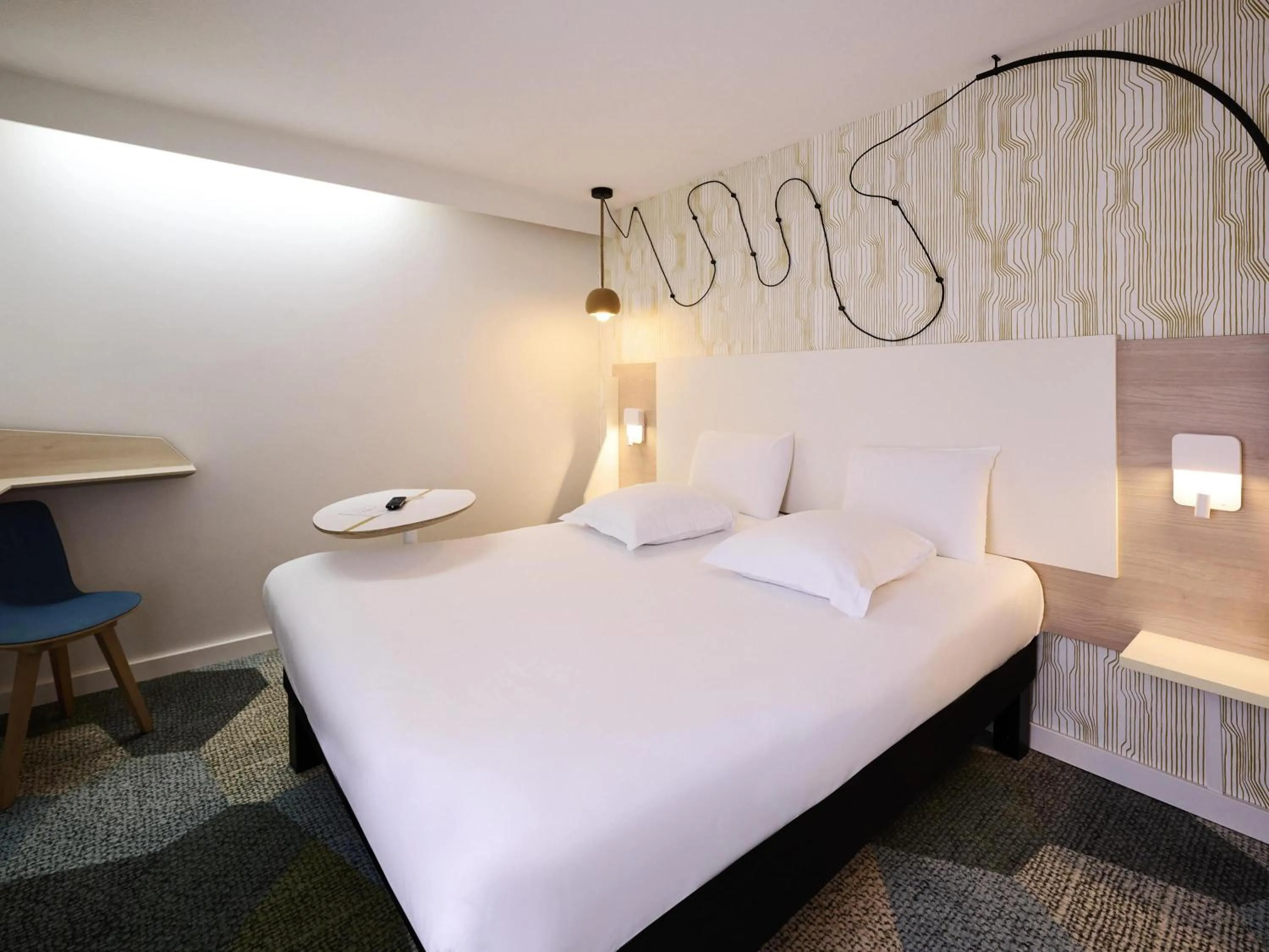 Bedroom, Bed in ibis Styles Bordeaux Begles Arena
