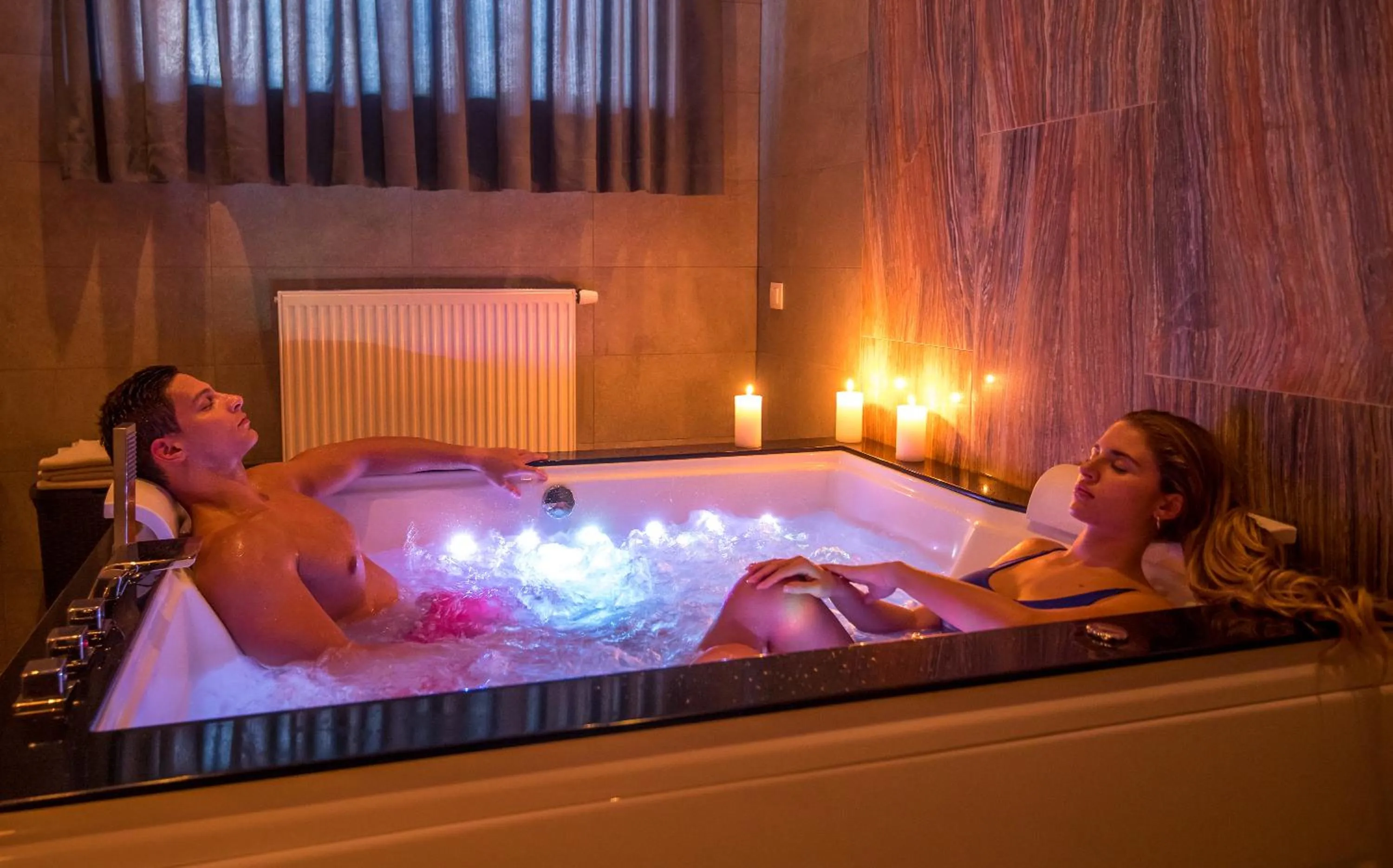 Hot Tub in Blue Mountain Resort