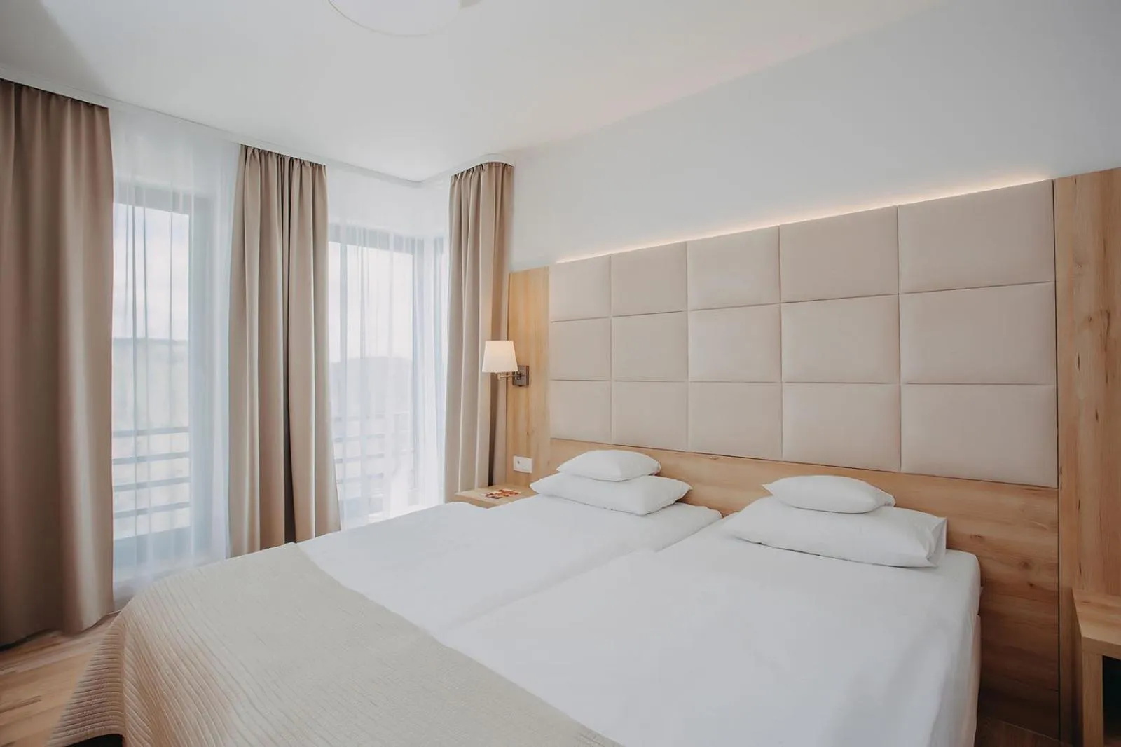 Bedroom, Bed in Blue Mountain Resort