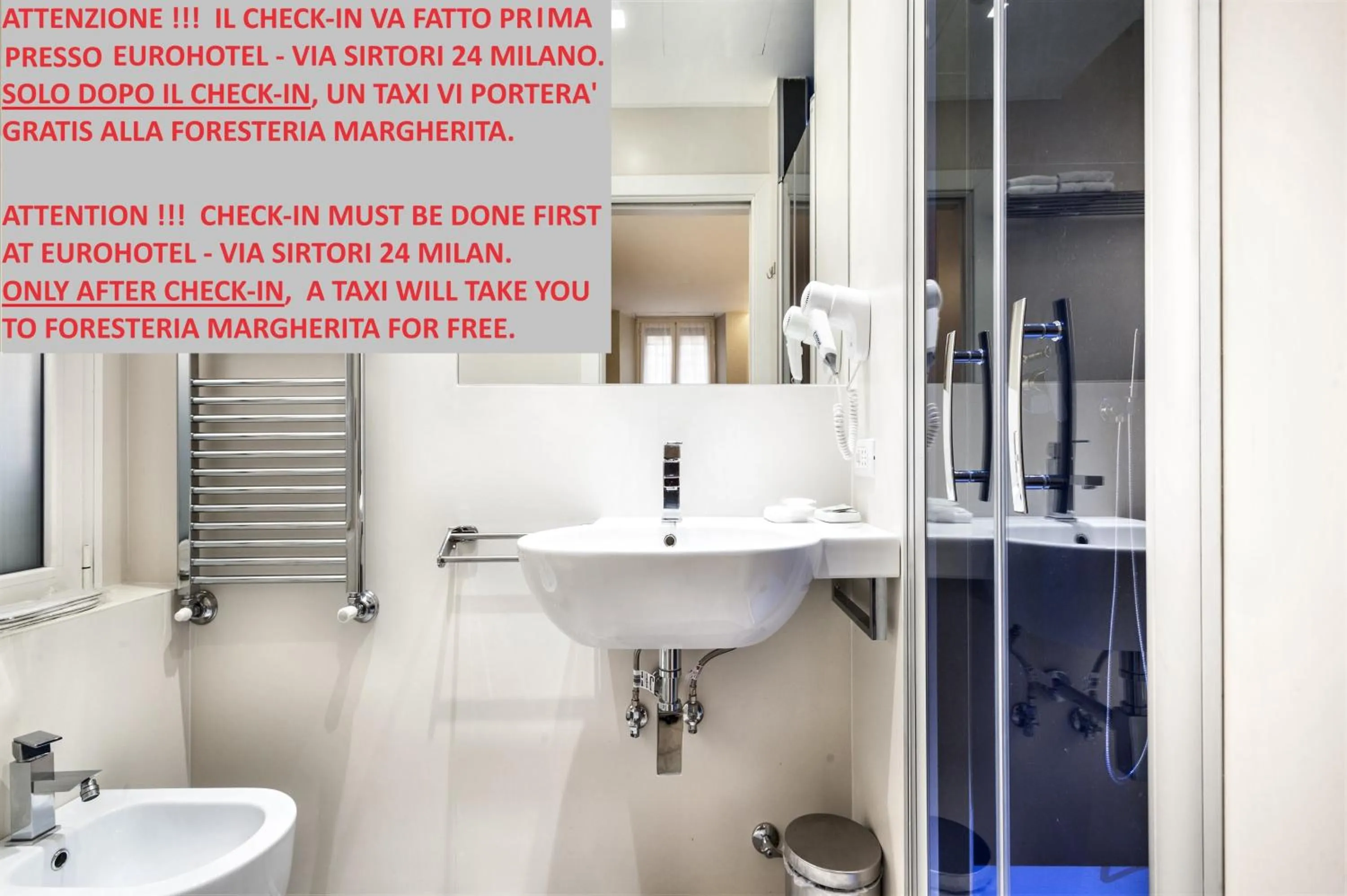 Shower in Guesthouse Foresteria Margherita Milano