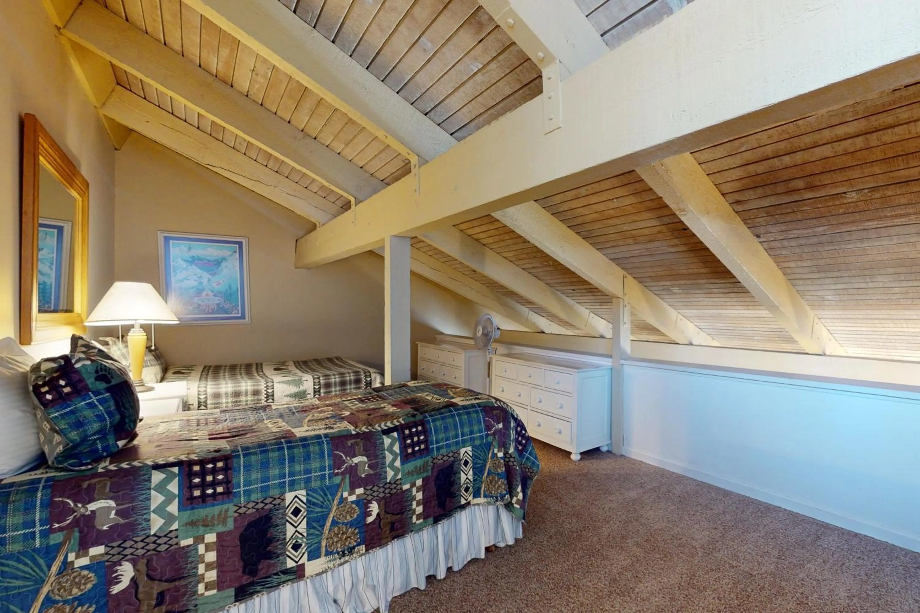 Bed in Discovery 4 162