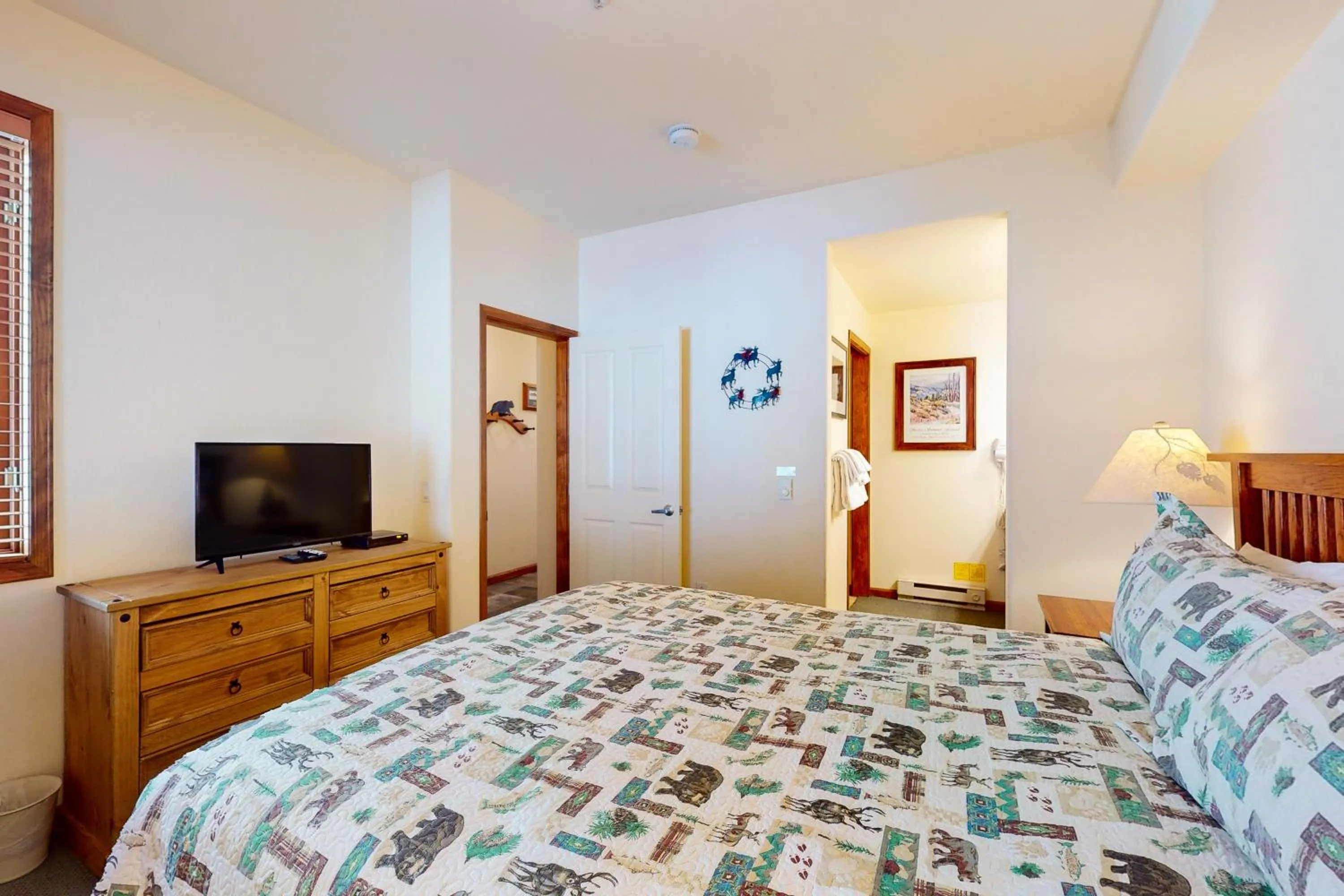 Bed in Eagle Run 113