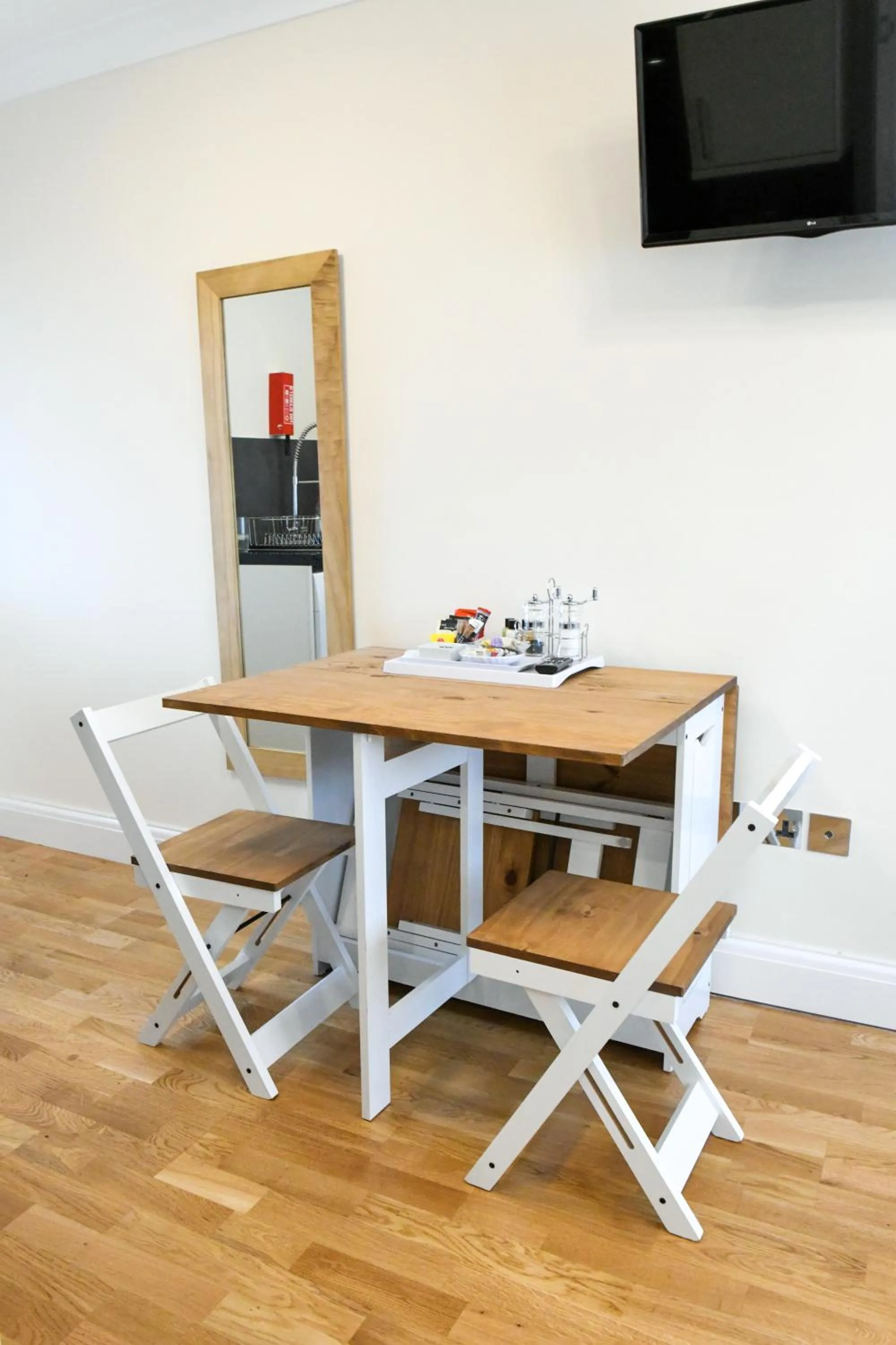 Dining area in Fennec Apartments