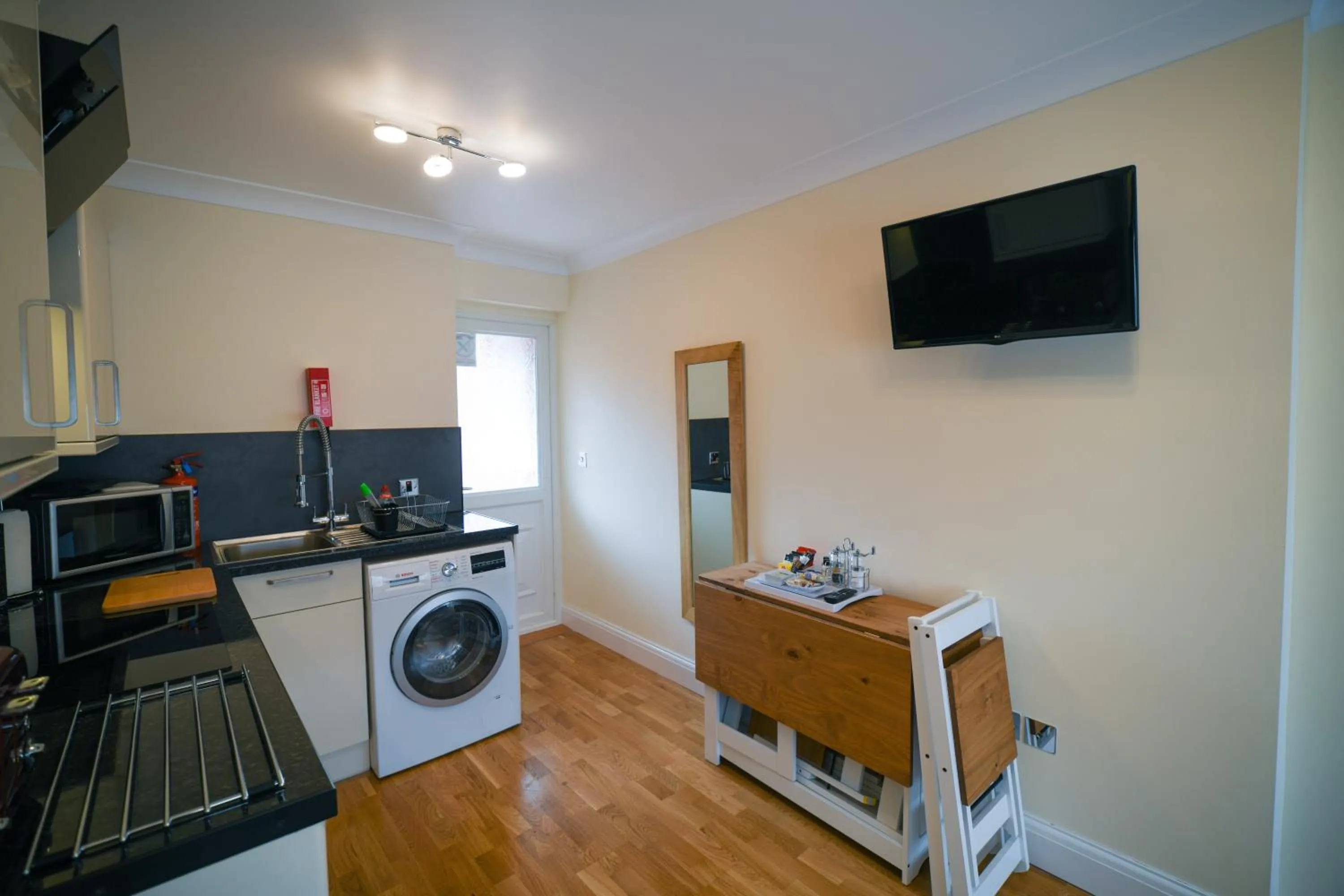 Kitchen or kitchenette in Fennec Apartments