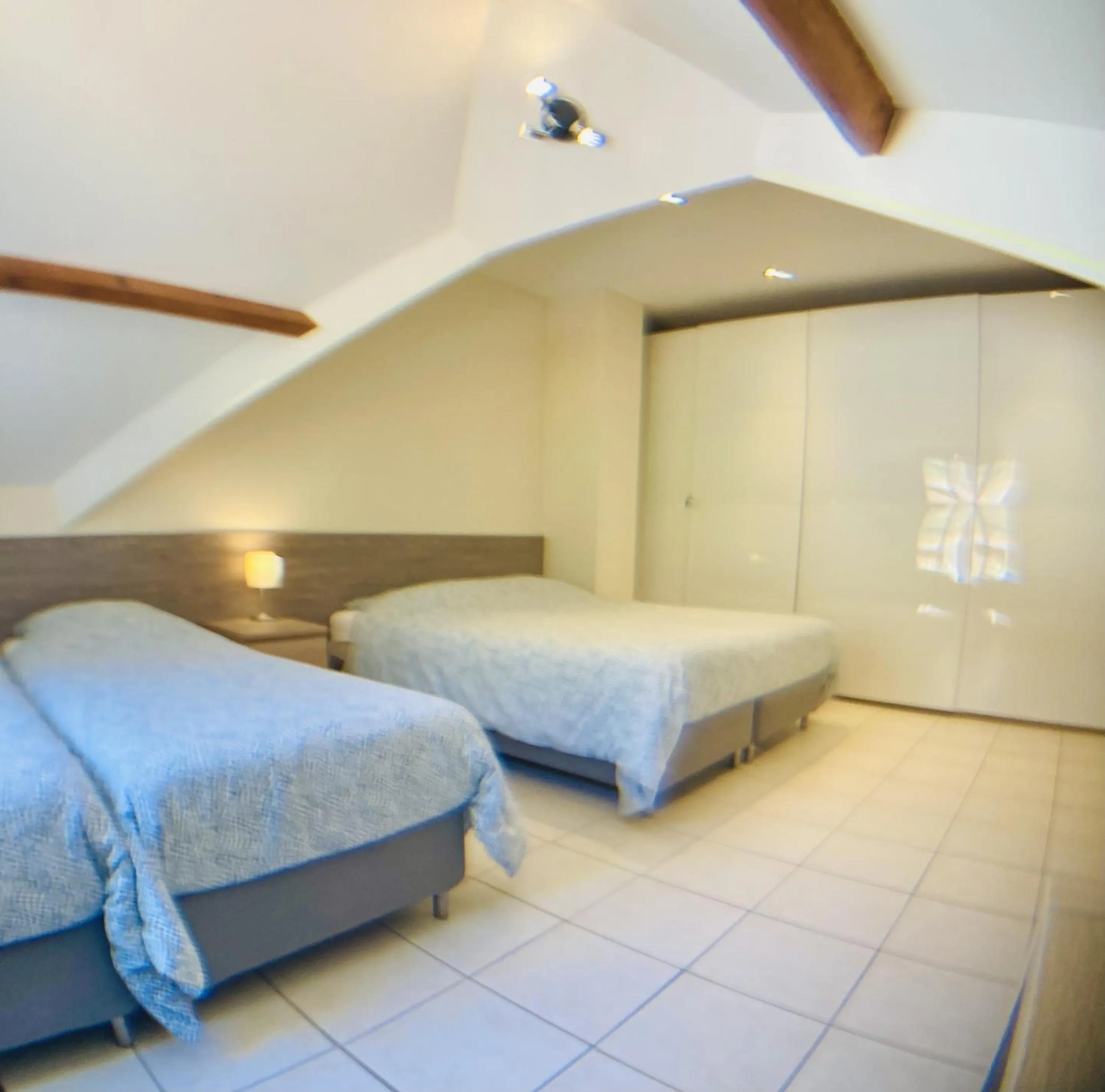 Bedroom, Bed in Beauval Chambre