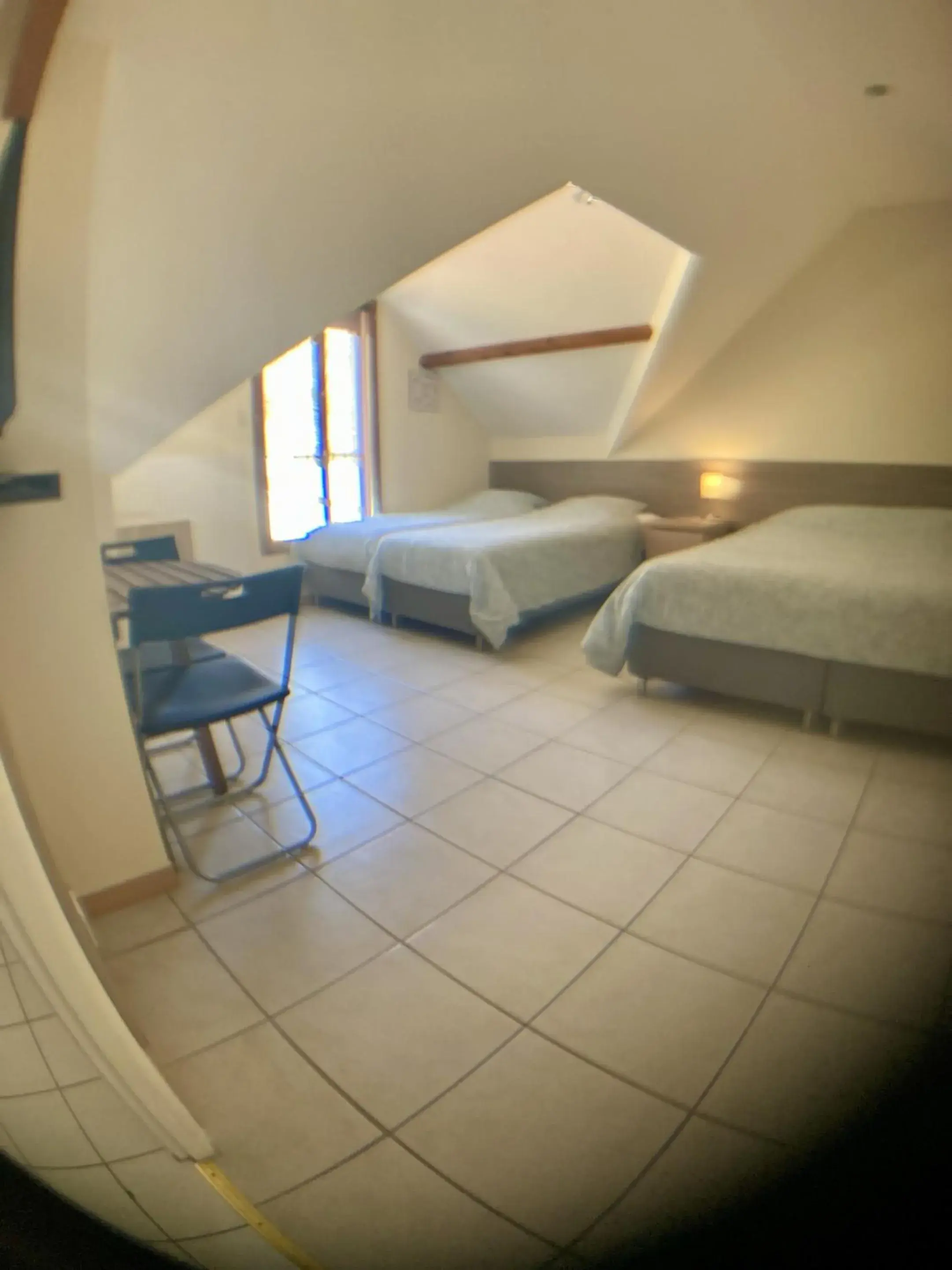 Family Room with Shower in Beauval Chambre Family Room with Shower in Beauval Chambre