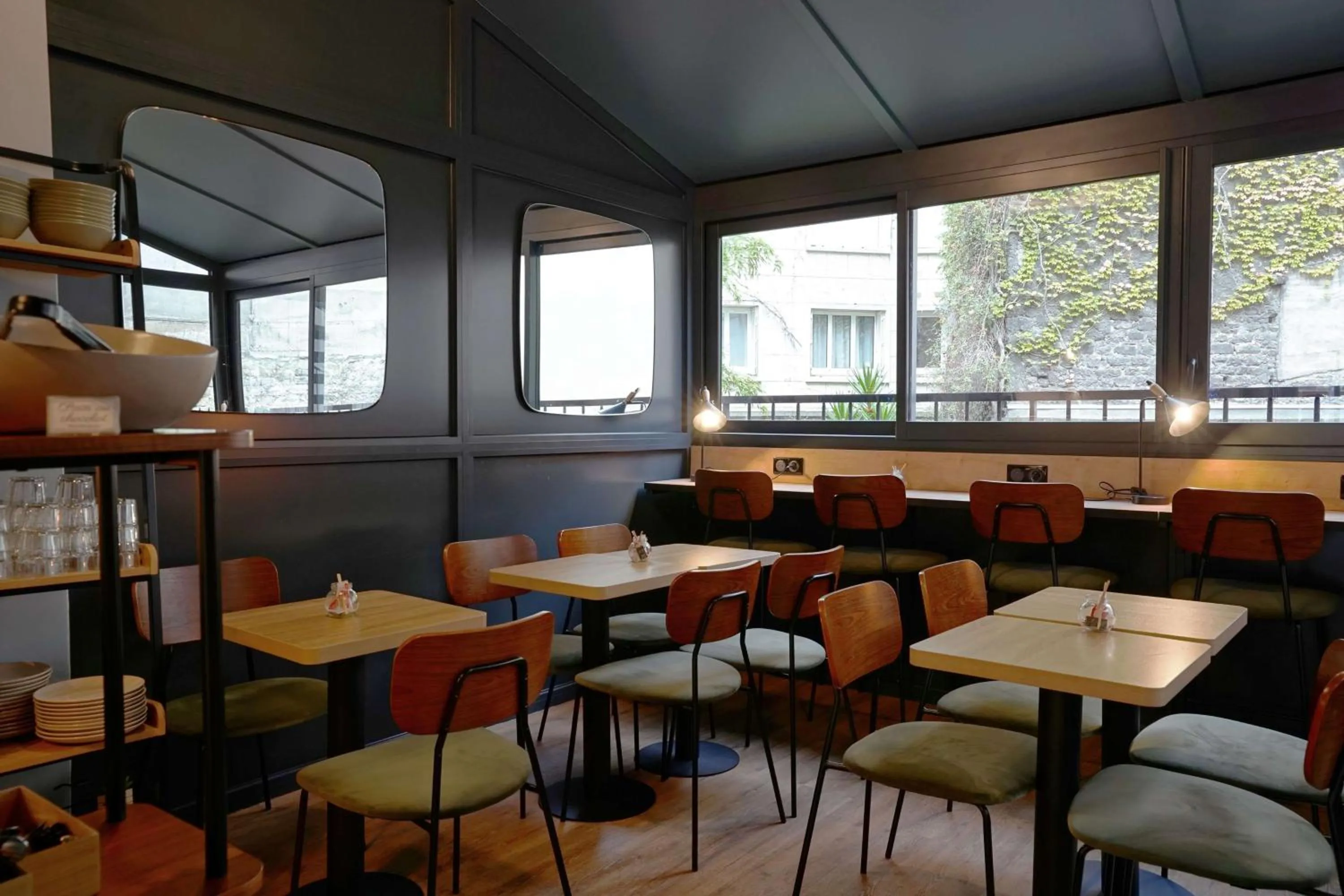 Breakfast in Best Western Hotel Le Montparnasse