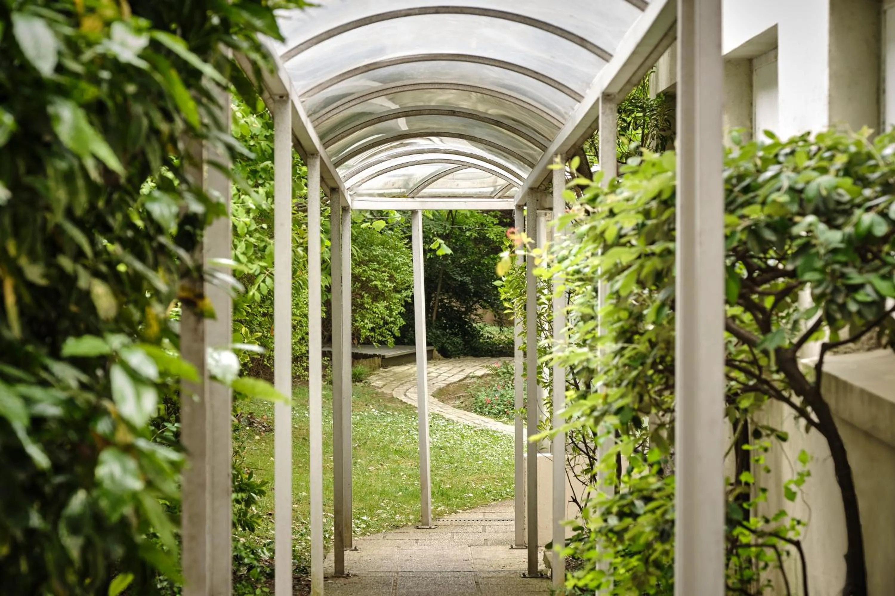 Garden in Abaca Messidor by Happyculture