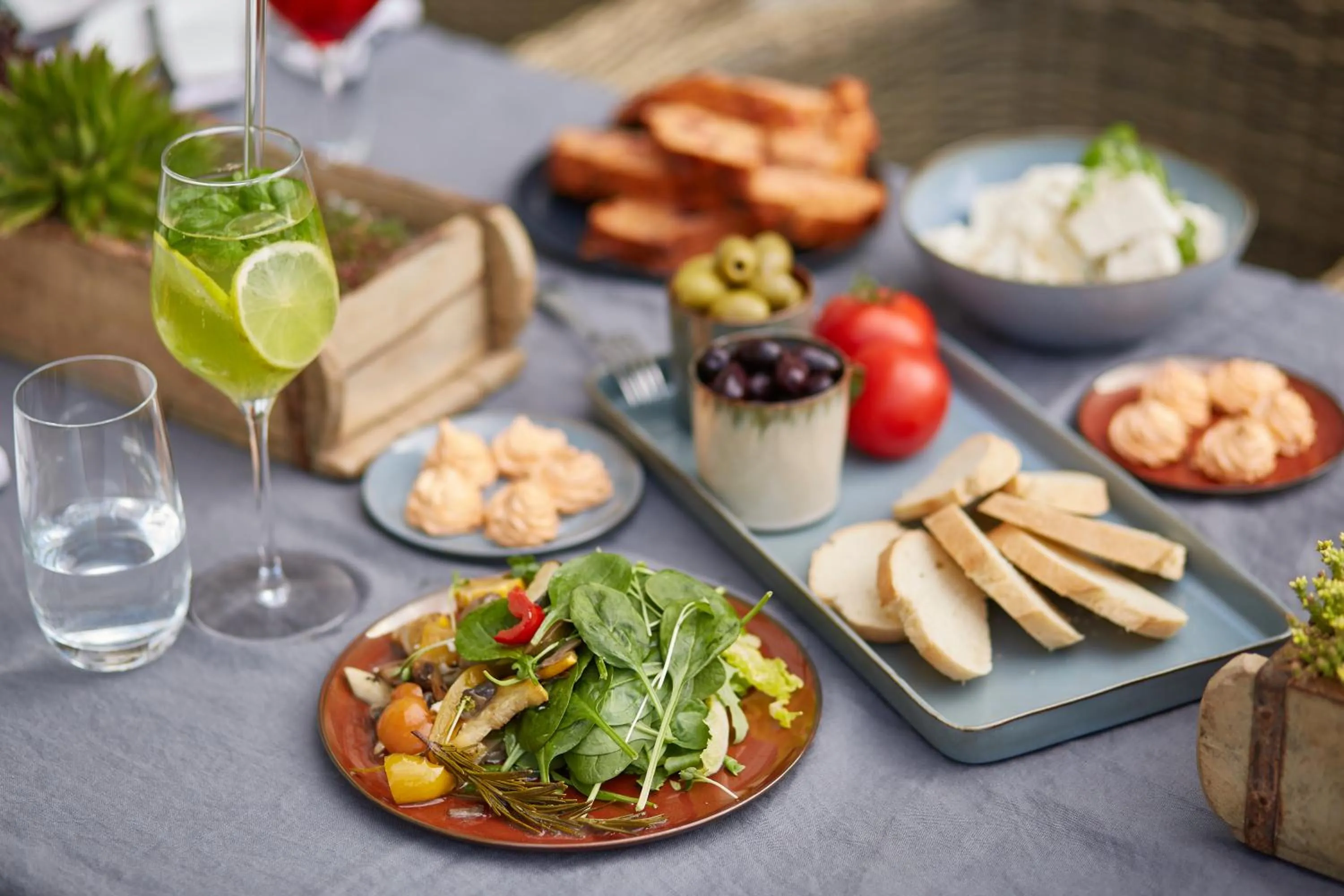 Restaurant/places to eat in Schloss Kaarz mit Park