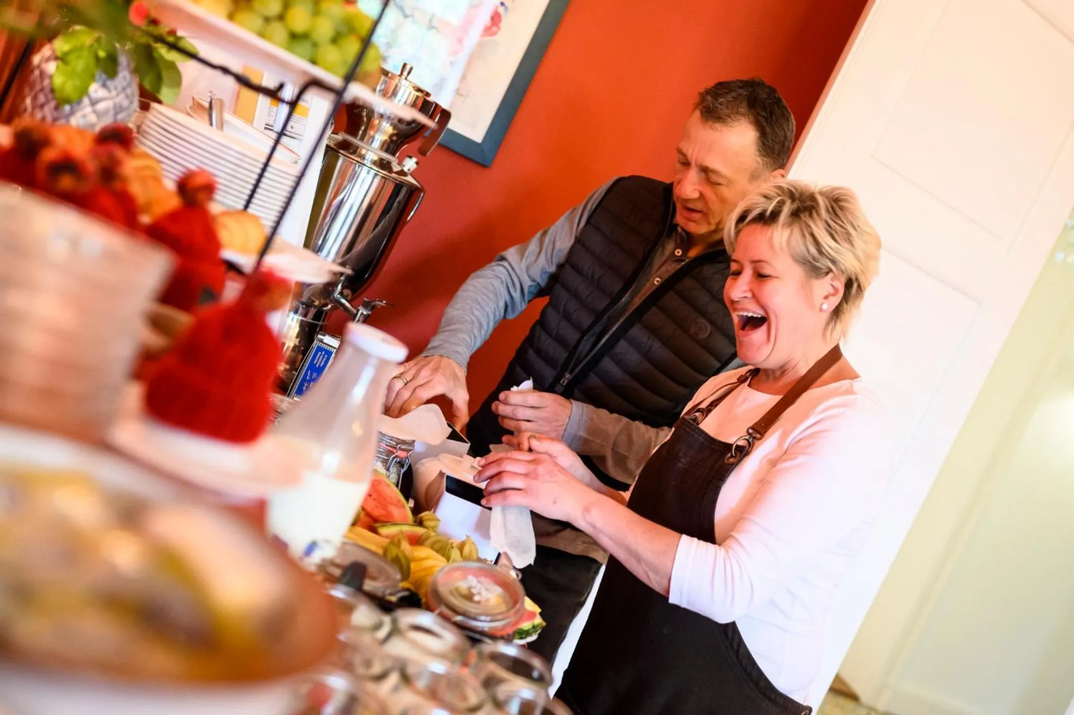 Buffet breakfast in Schloss Kaarz mit Park