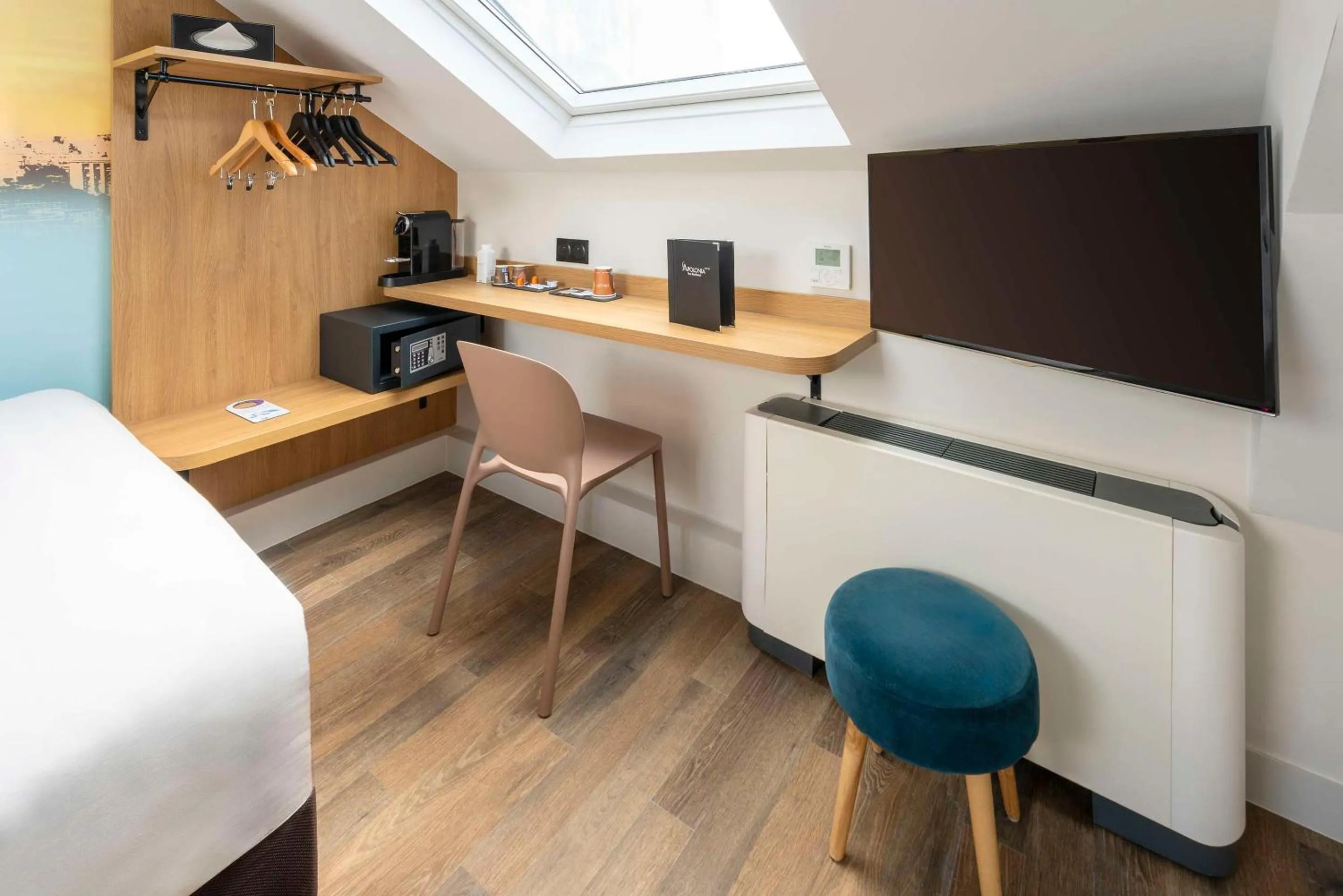 Bedroom in Hotel Apolonia Paris Mouffetard, Sure Hotel Collection by Best Western