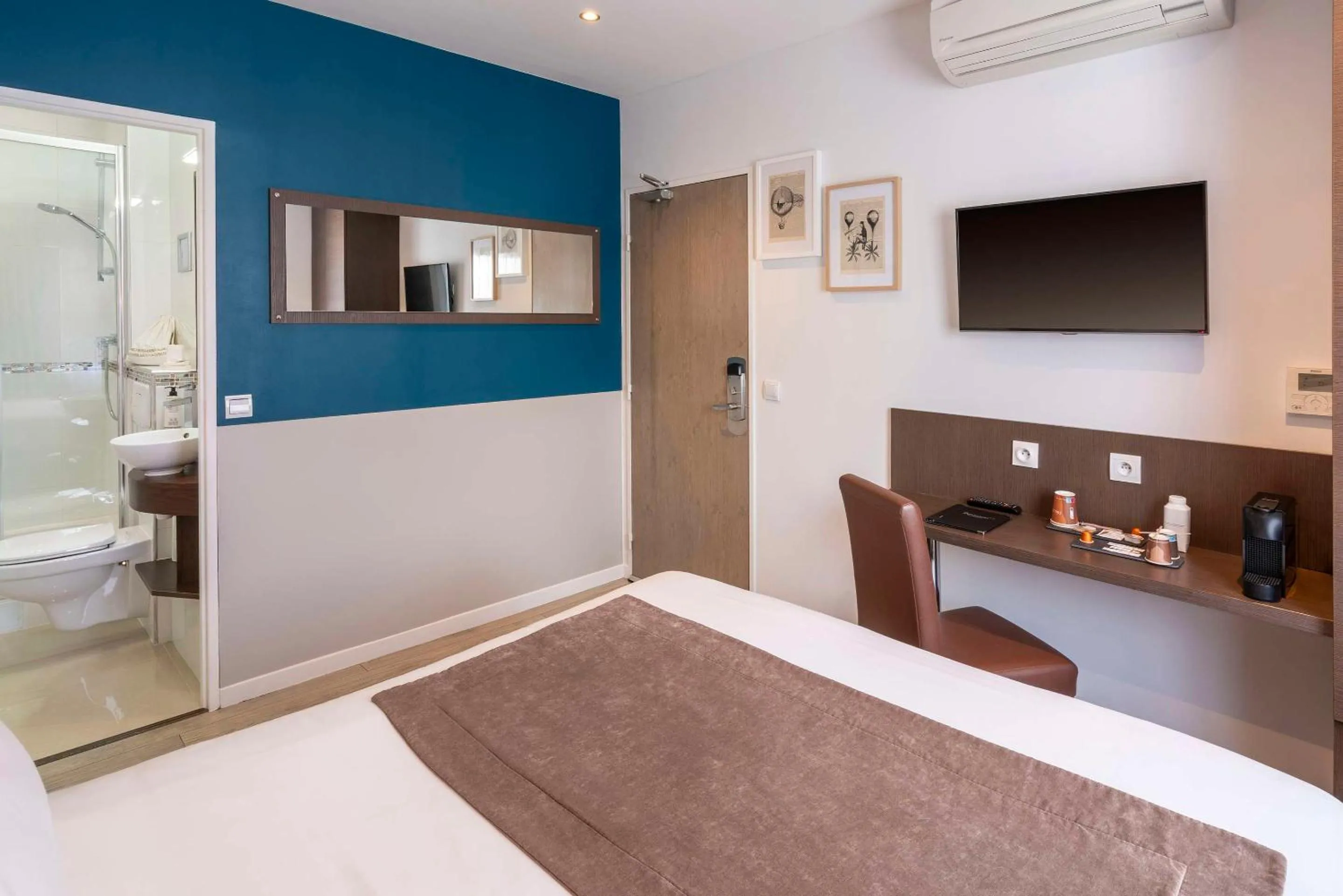 Bedroom, Bed in Hotel Apolonia Paris Mouffetard, Sure Hotel Collection by Best Western