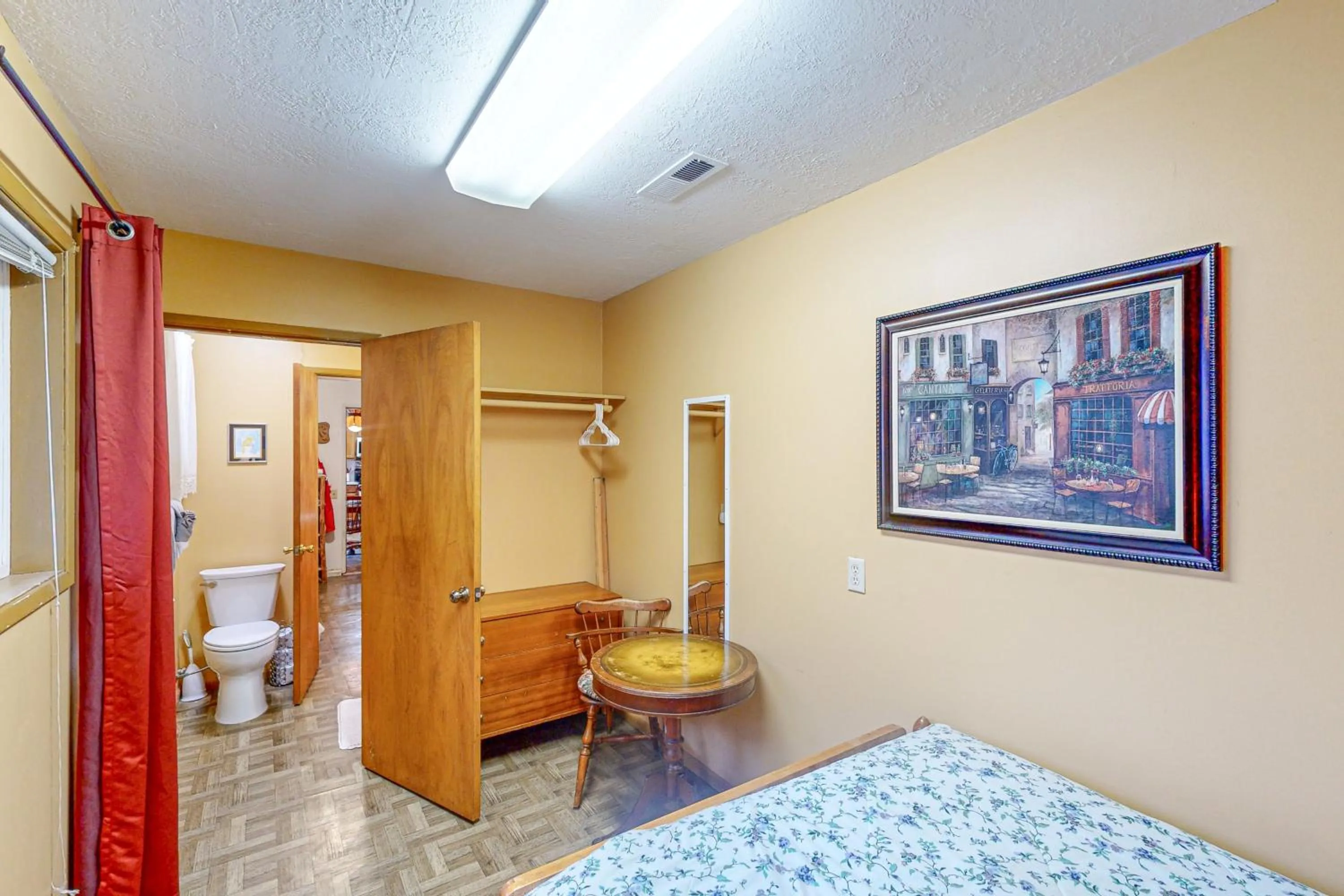 Bed in Tolovana Treasure