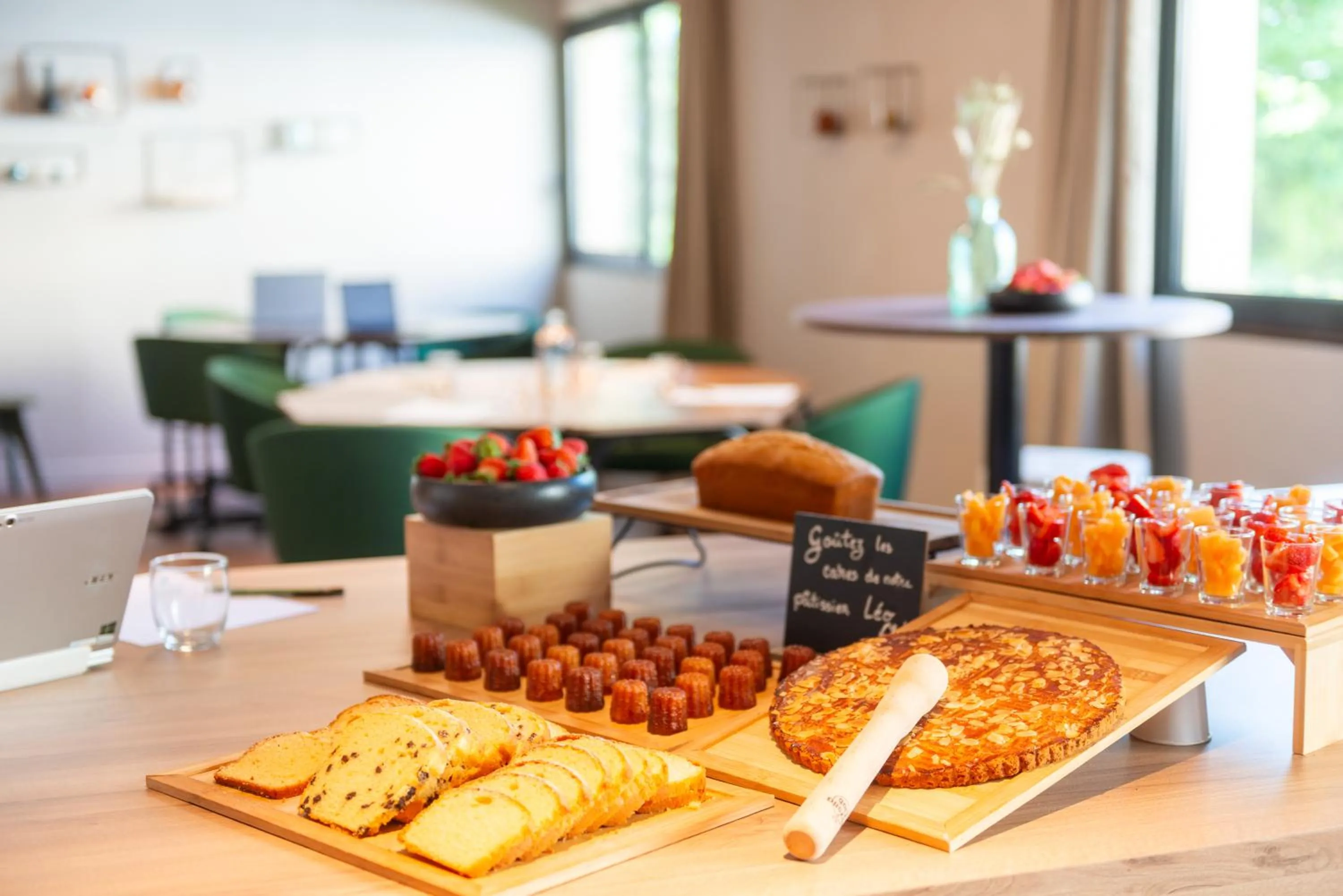 Meeting/conference room in The Originals City, Hôtel Alteora, Poitiers Site du Futuroscope