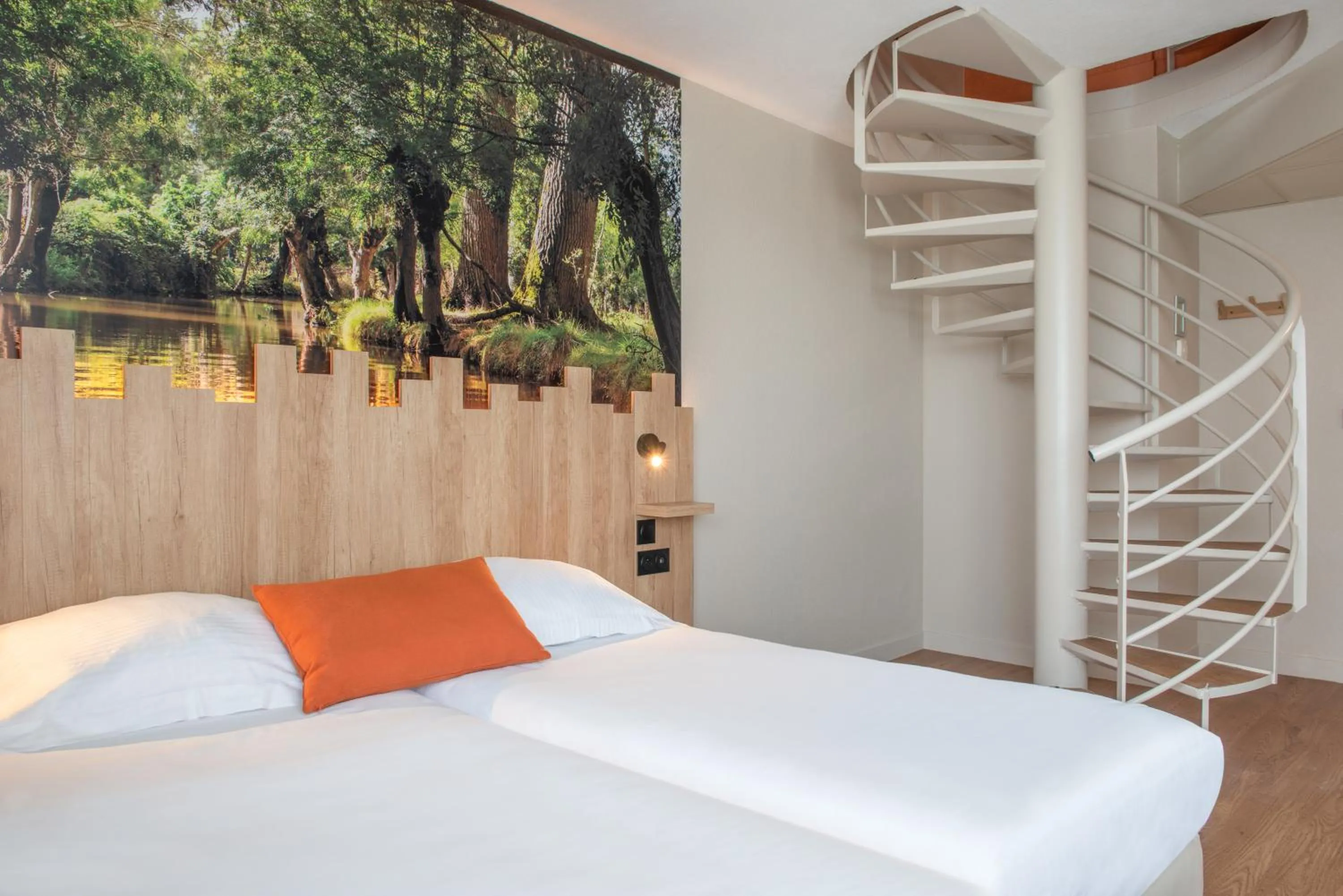 Bed in The Originals City, Hôtel Alteora, Poitiers Site du Futuroscope