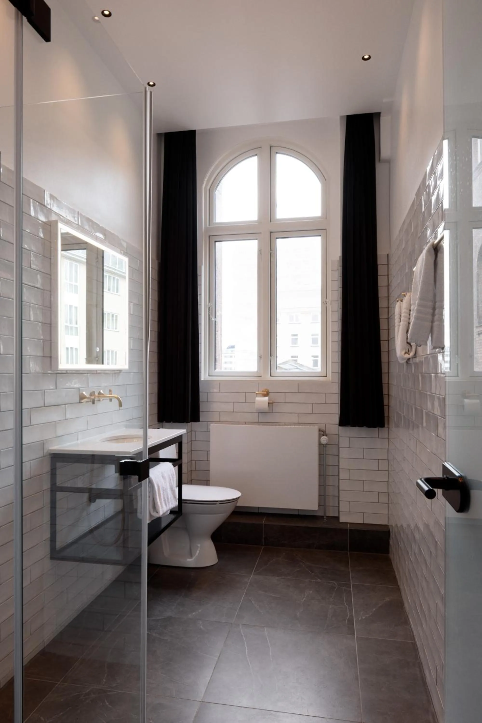 Bathroom in Ascot Hotel