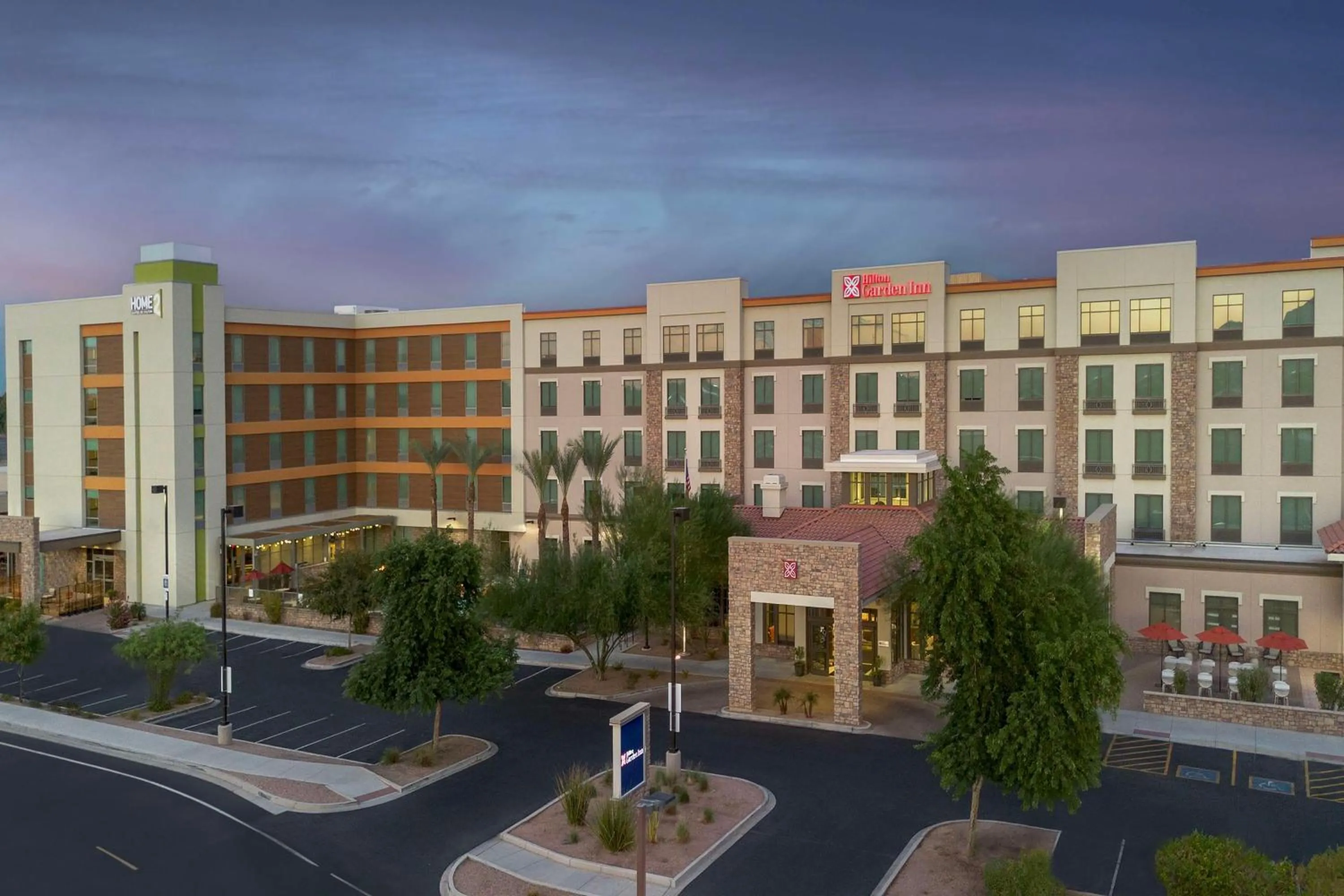 Property building in Hilton Garden Inn Phoenix-Tempe University Research Park, Az