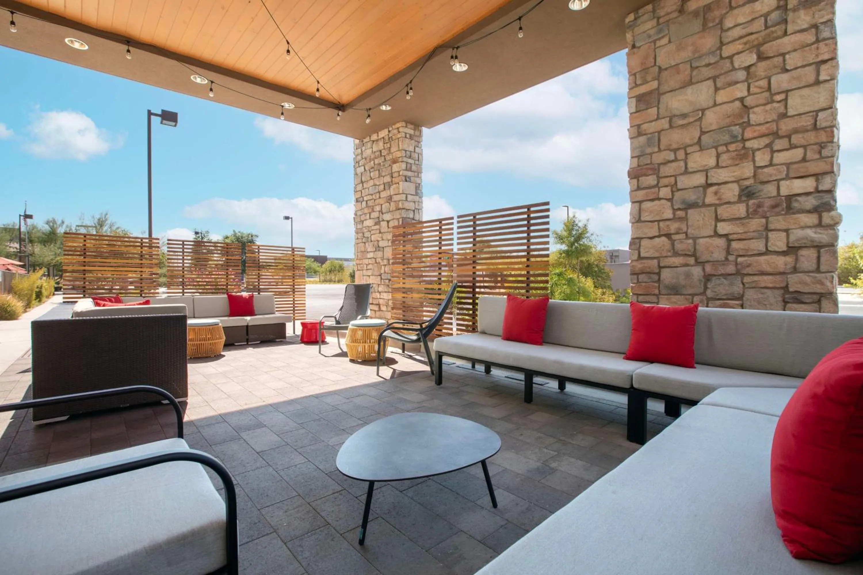 Patio in Home2 Suites By Hilton Phoenix-Tempe University Research Park