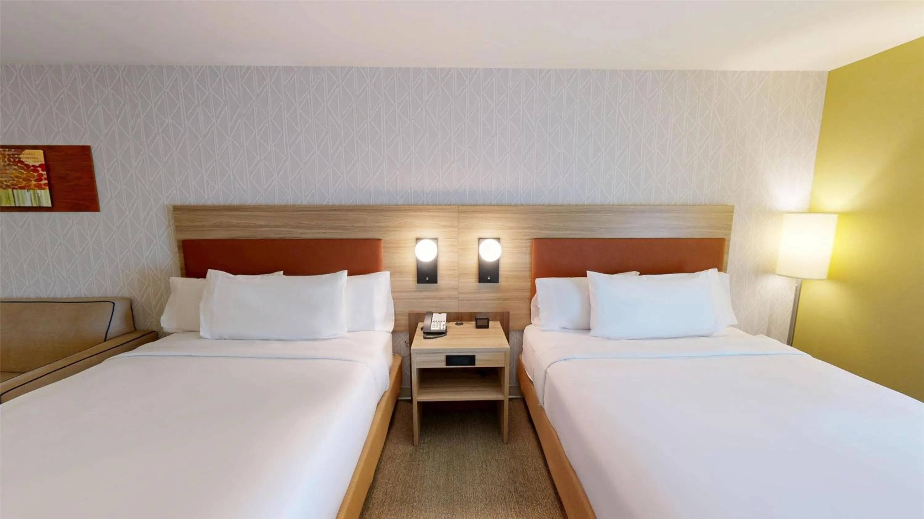 Bed in Home2 Suites By Hilton Phoenix-Tempe University Research Park