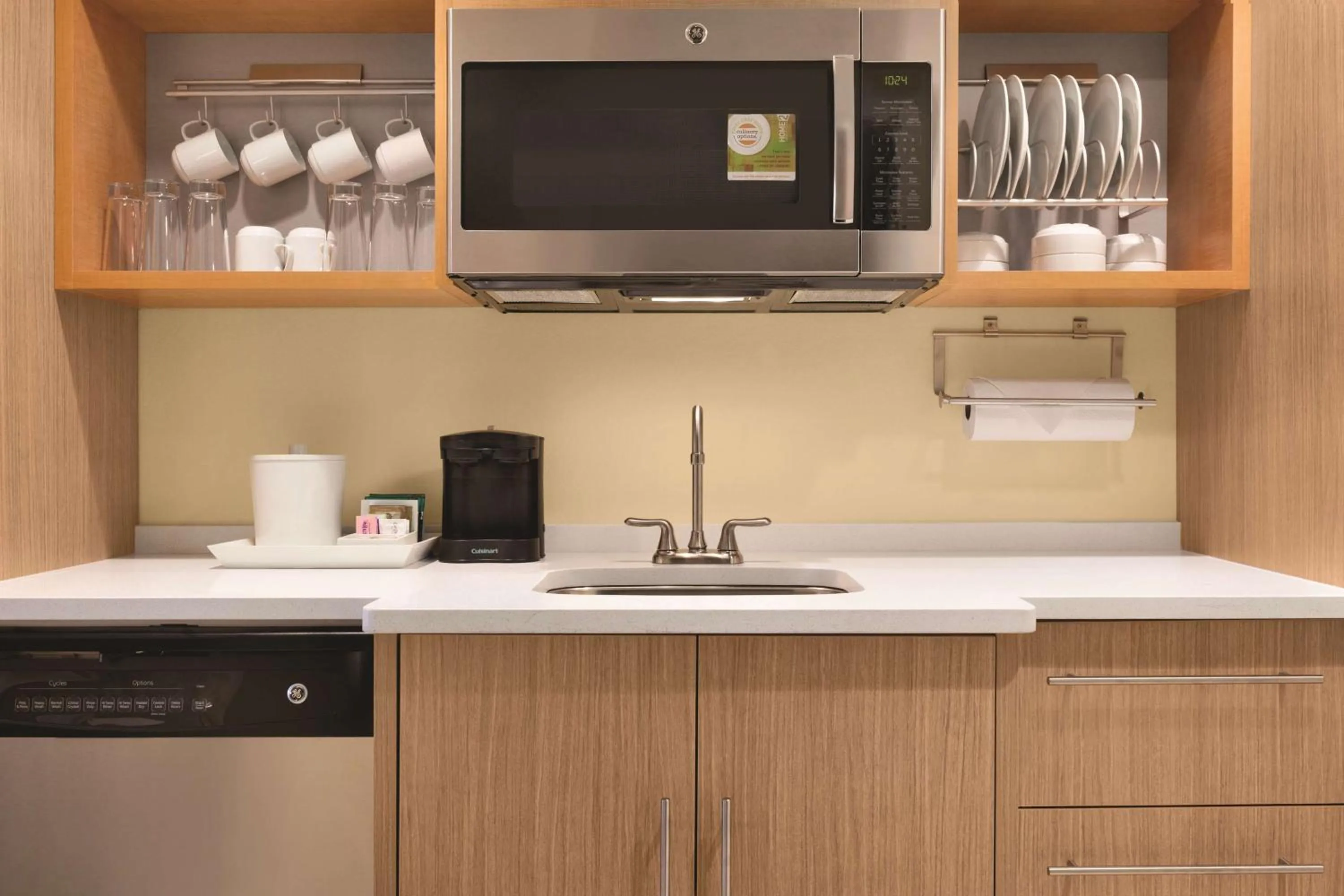 Kitchen or kitchenette in Home2 Suites By Hilton Phoenix-Tempe University Research Park